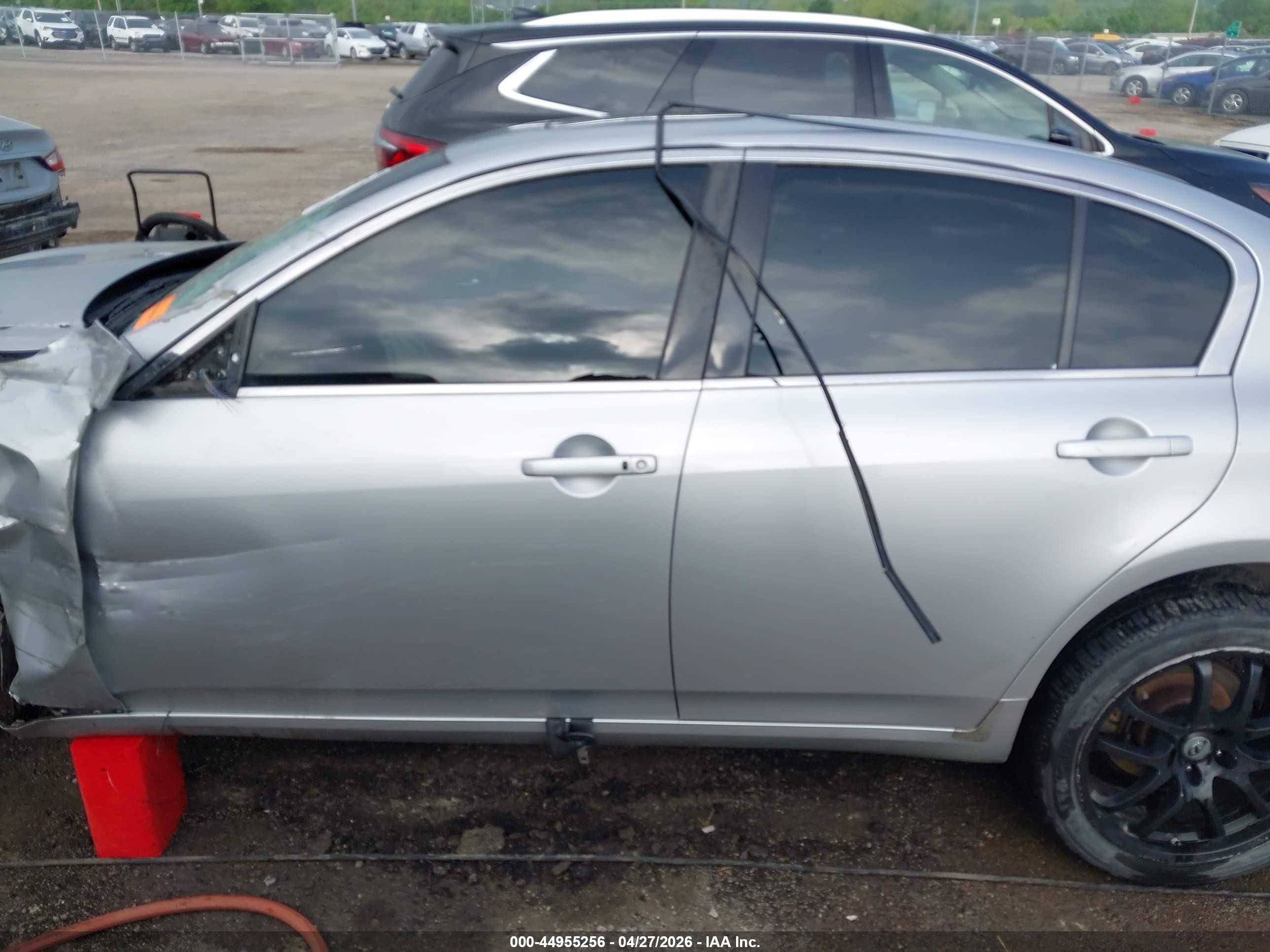 2012 Infiniti G37 Journey Silver vin: JN1CV6AP2CM931466