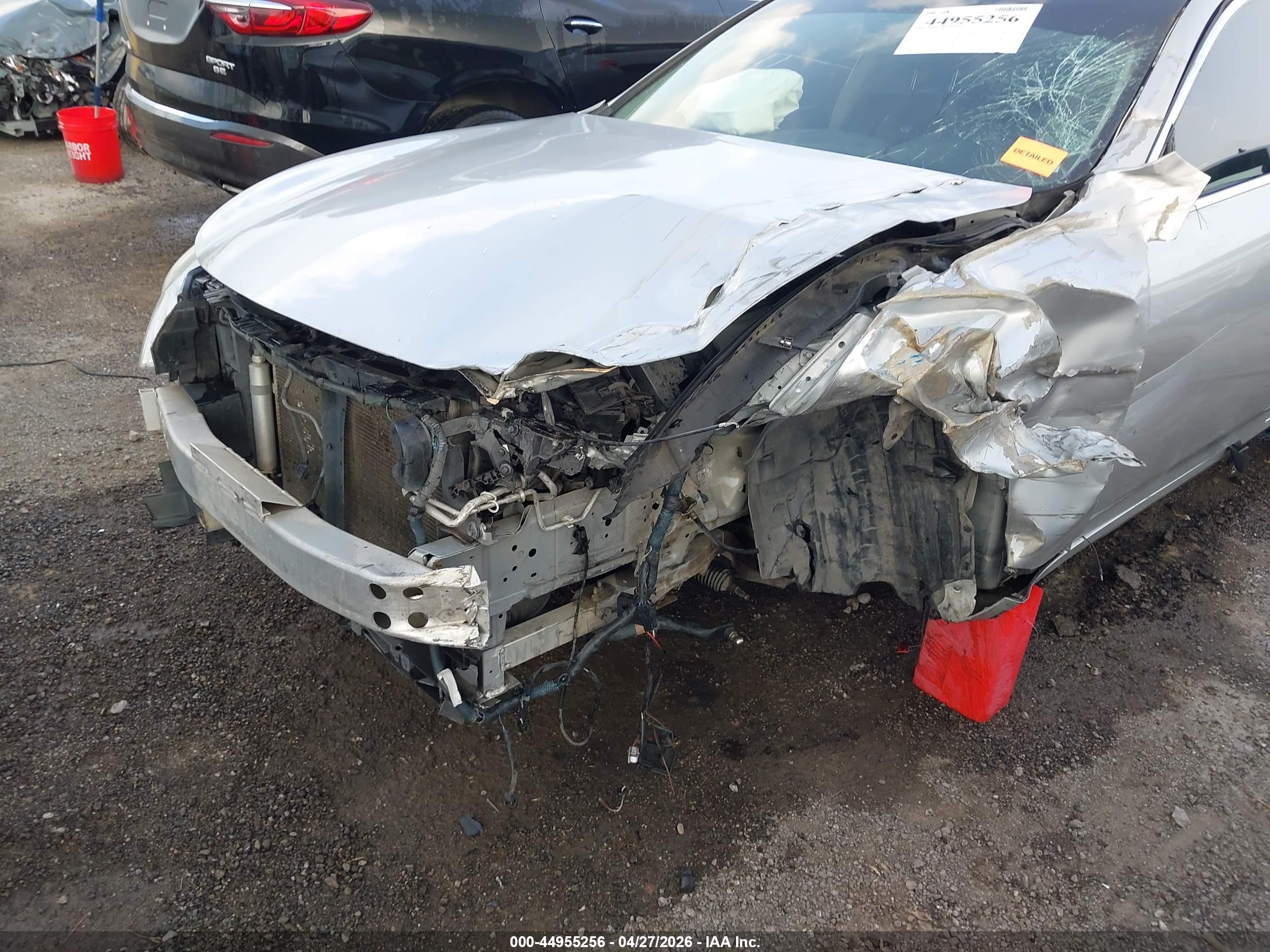 2012 Infiniti G37 Journey Silver vin: JN1CV6AP2CM931466