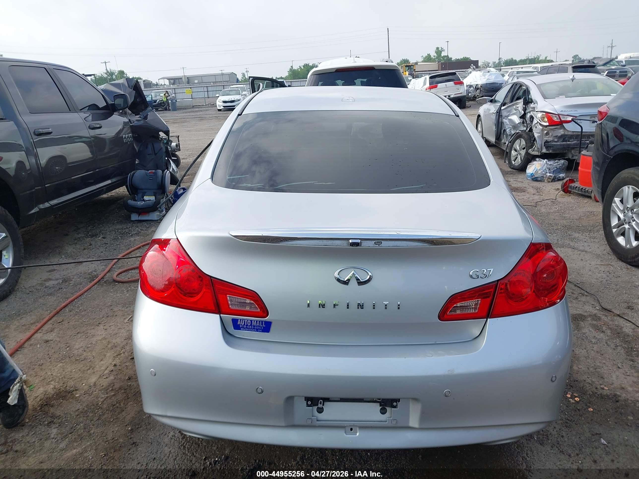 2012 Infiniti G37 Journey Silver vin: JN1CV6AP2CM931466