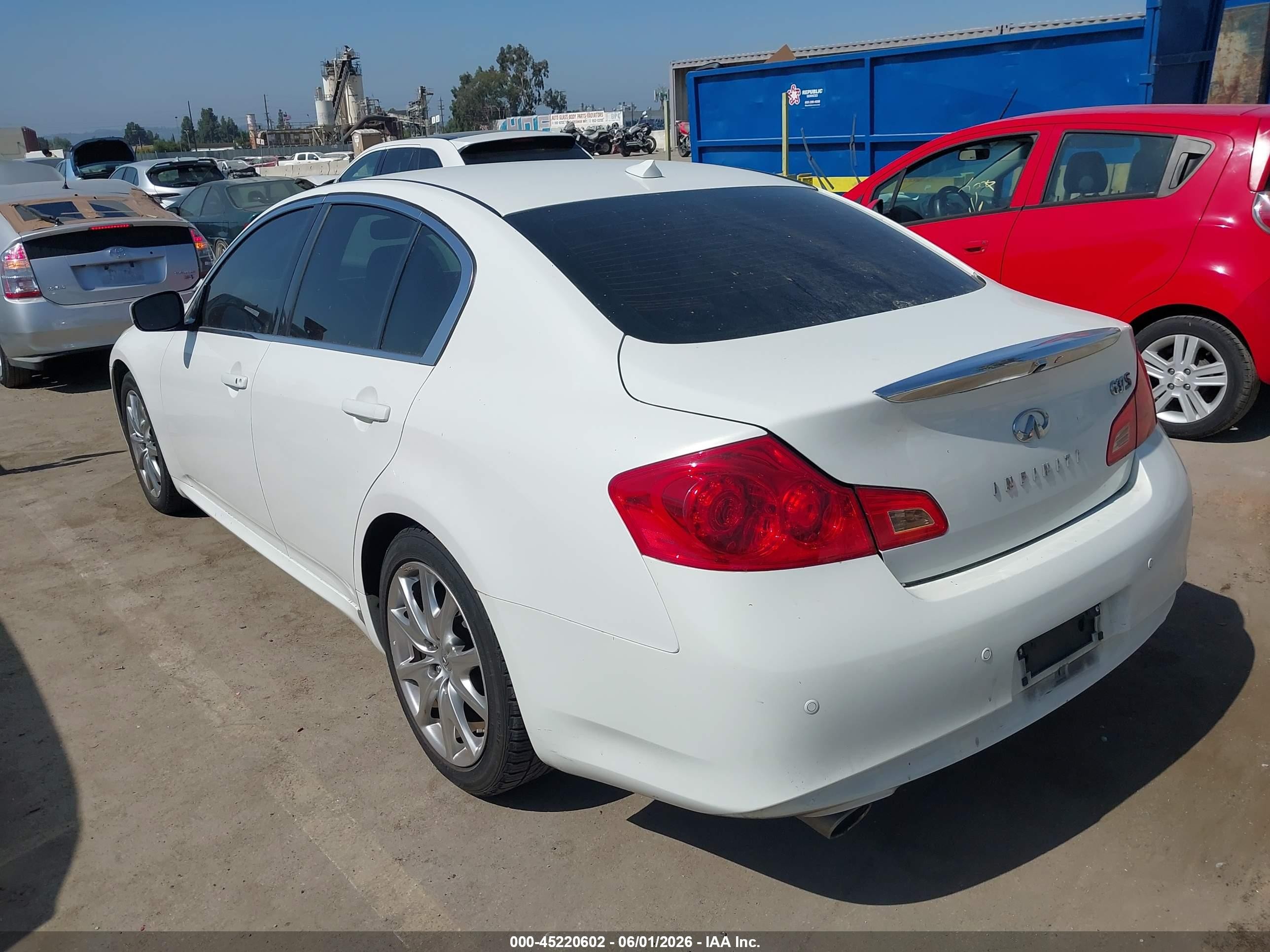 2013 Infiniti G37 Journey White vin: JN1CV6AP2DM301237