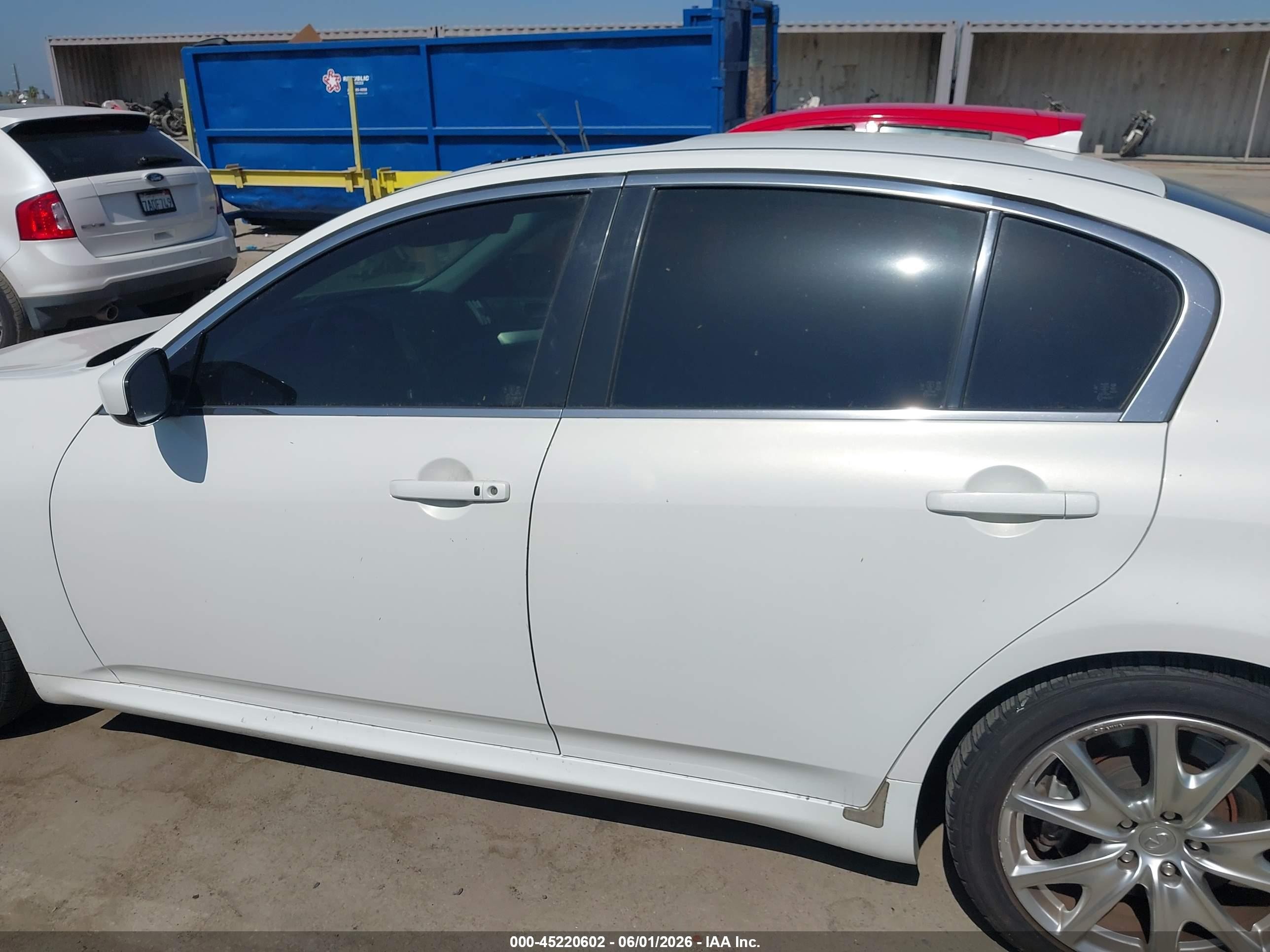 2013 Infiniti G37 Journey White vin: JN1CV6AP2DM301237