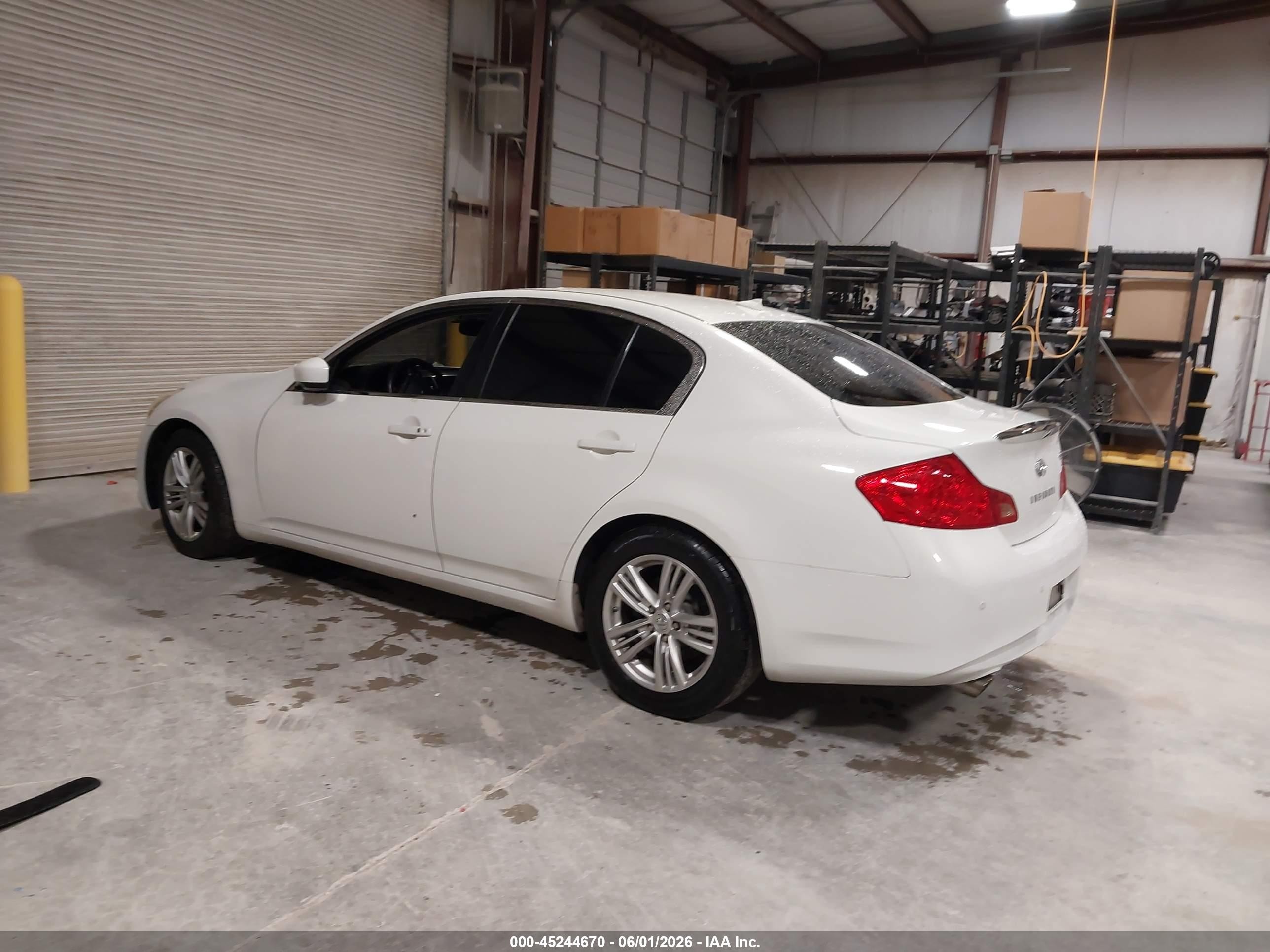 2013 Infiniti G37 Journey White vin: JN1CV6AP2DM305076