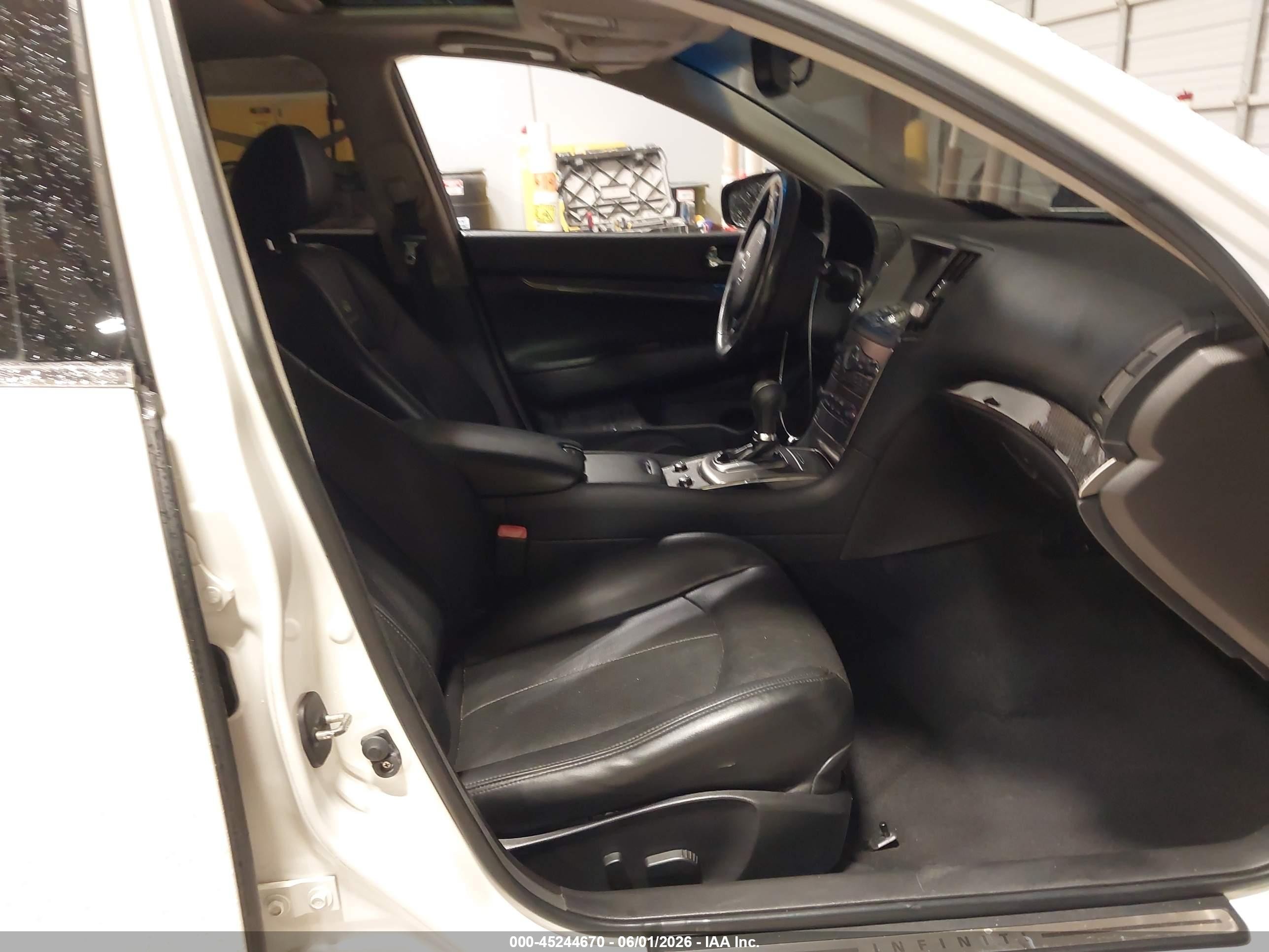 2013 Infiniti G37 Journey White vin: JN1CV6AP2DM305076