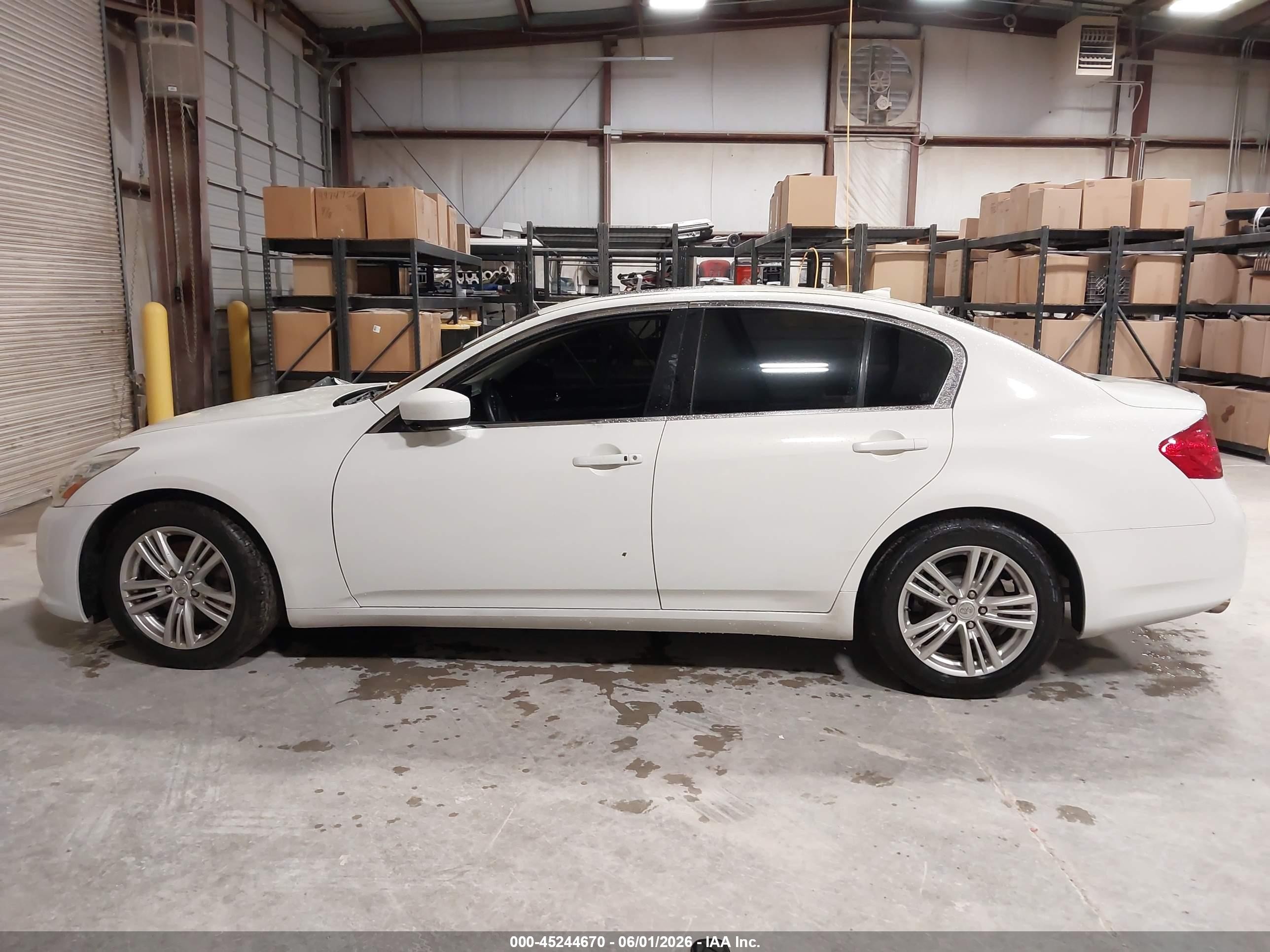 2013 Infiniti G37 Journey White vin: JN1CV6AP2DM305076