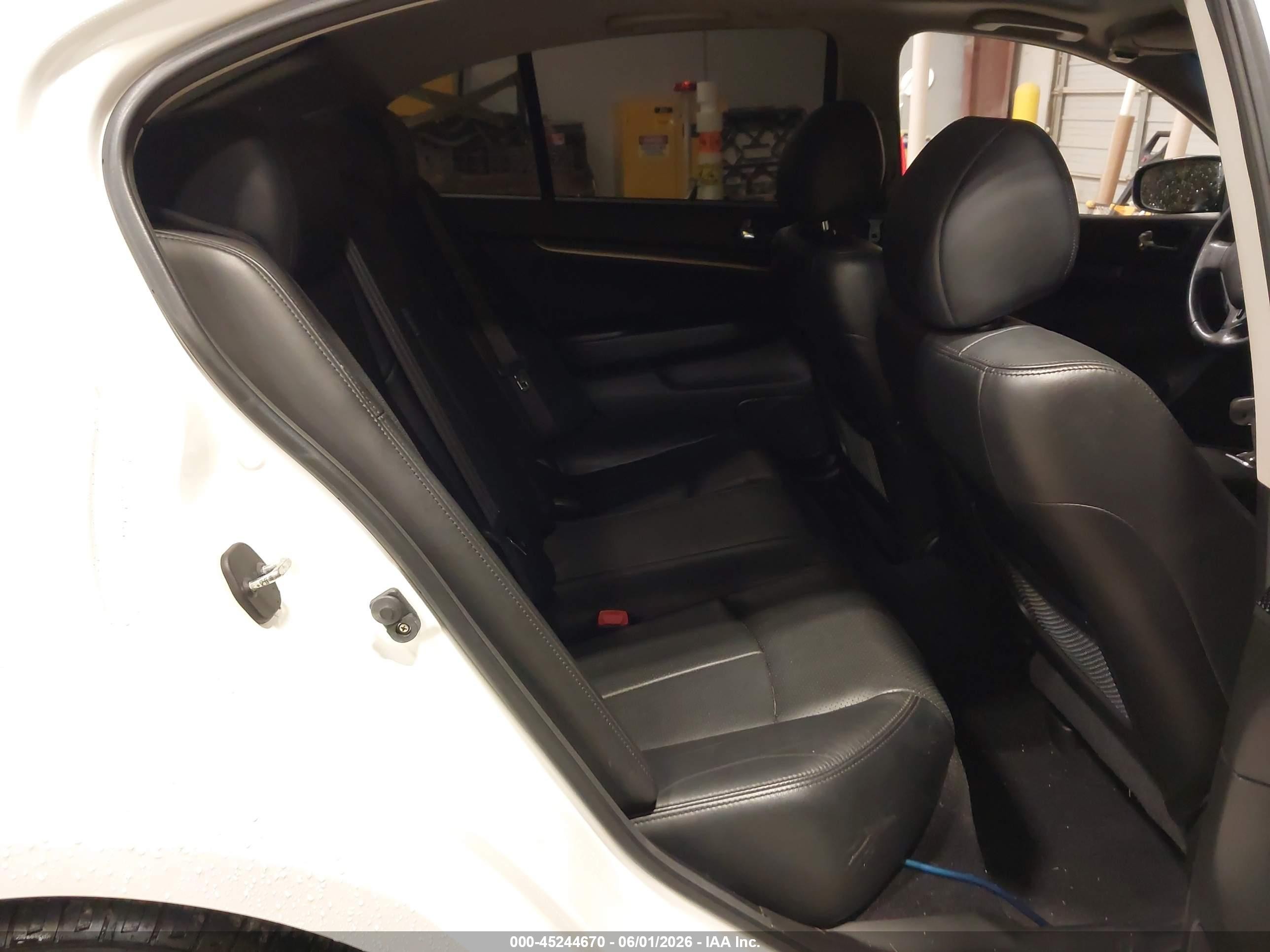 2013 Infiniti G37 Journey White vin: JN1CV6AP2DM305076