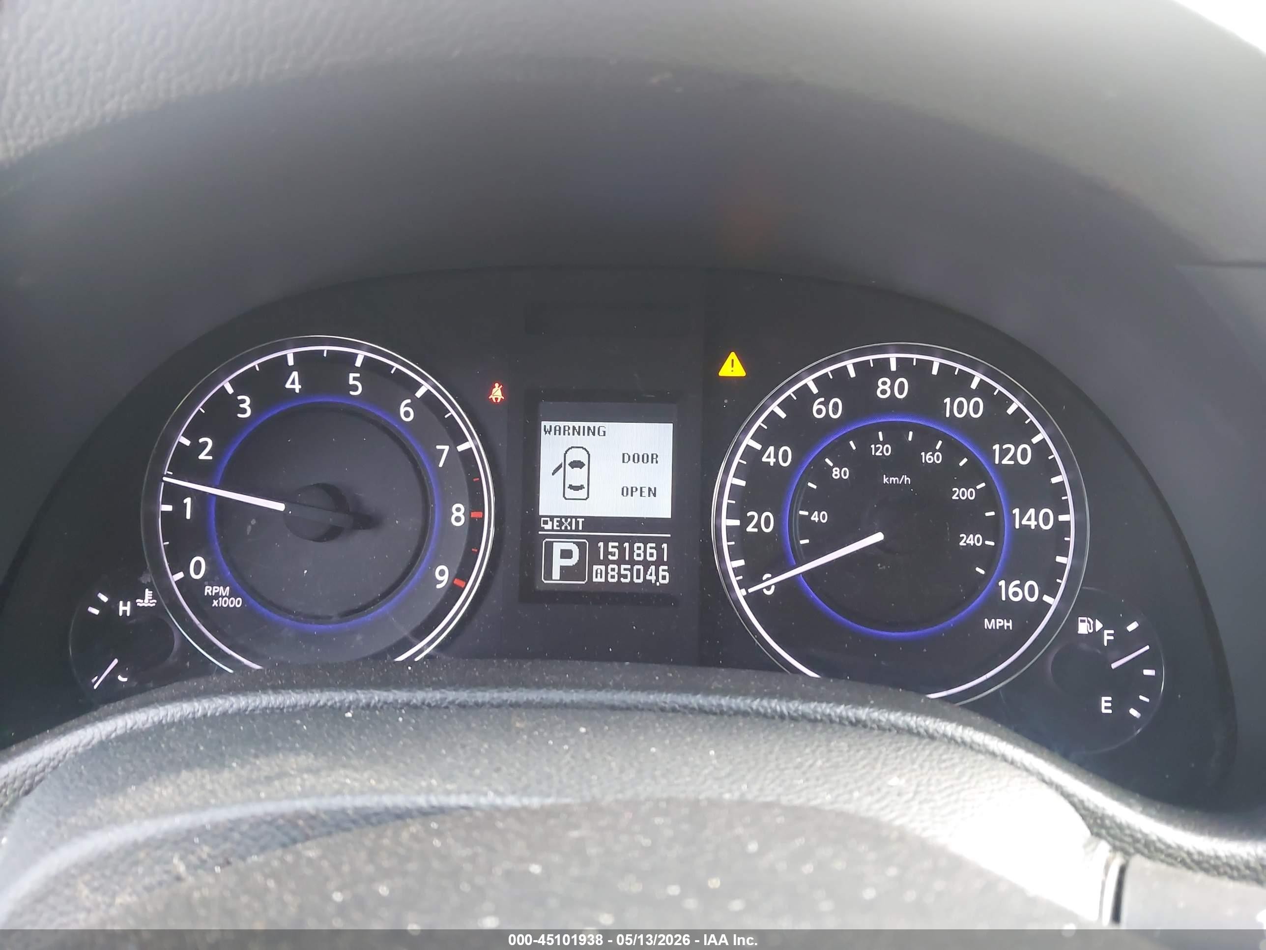 2015 Infiniti Q40   White vin: JN1CV6AP2FM501358