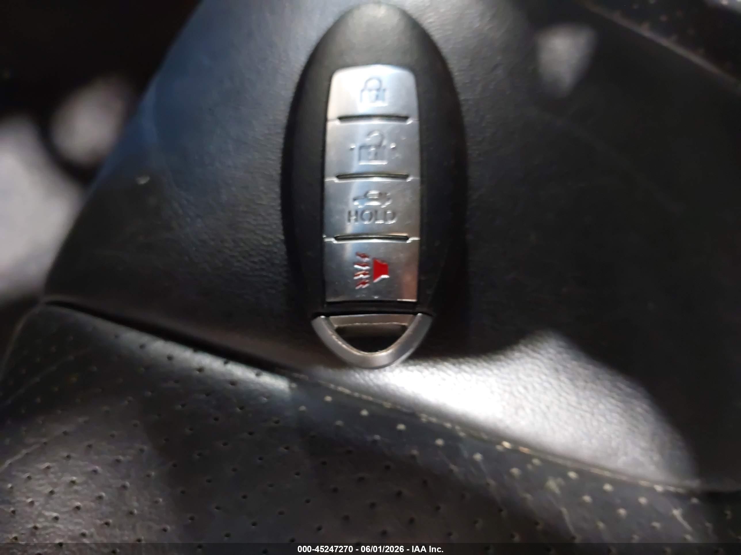 2015 Infiniti Q40   Silver vin: JN1CV6AP2FM502722