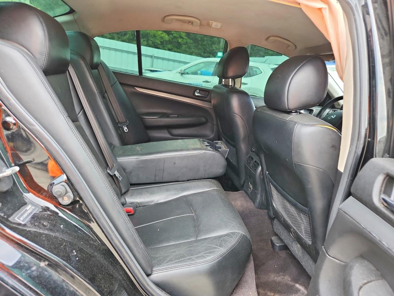 2015 Infiniti Q40 Base Black vin: JN1CV6AP2FM503739