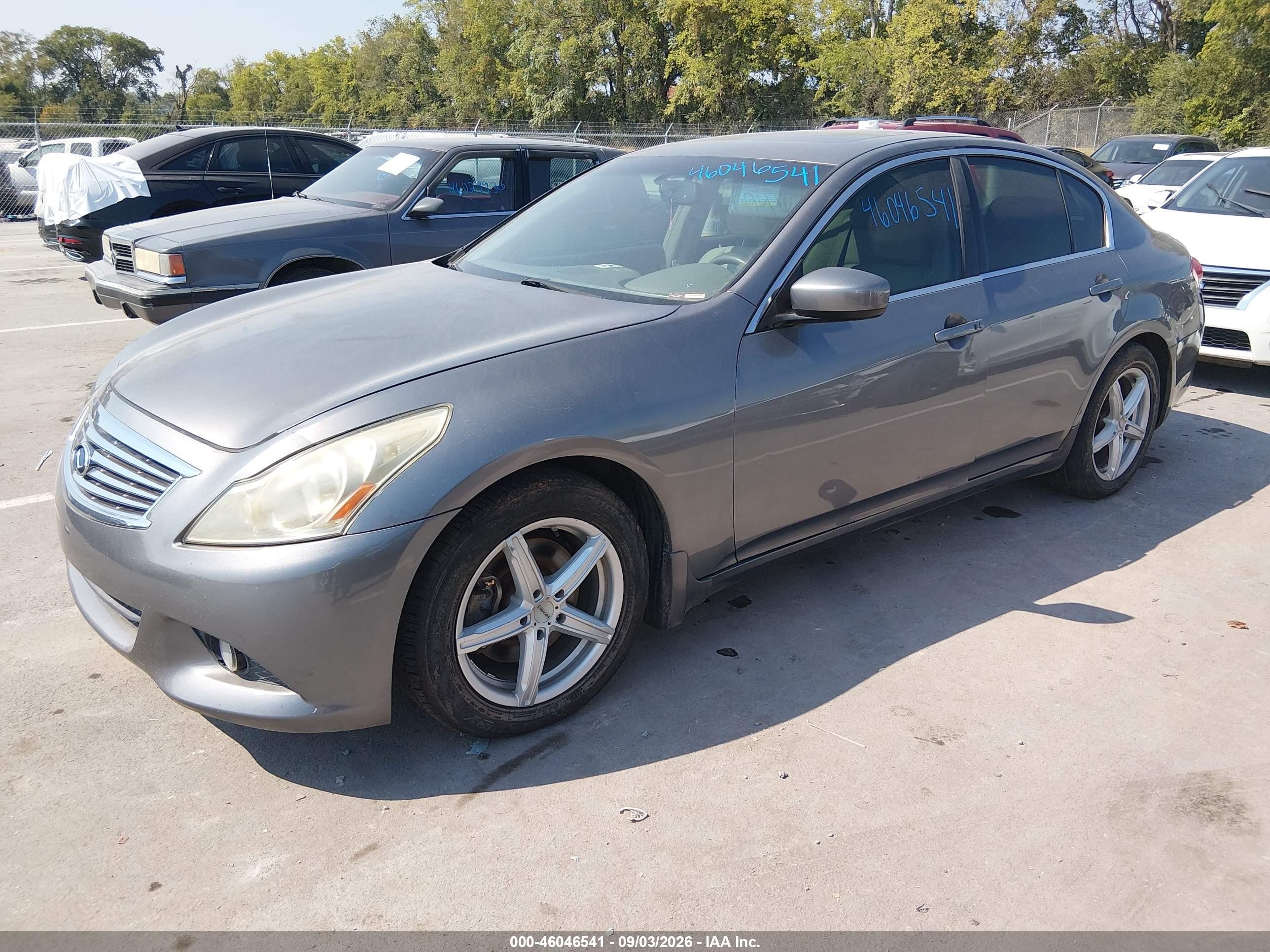 2015 Infiniti Q40   Gray vin: JN1CV6AP2FM580076