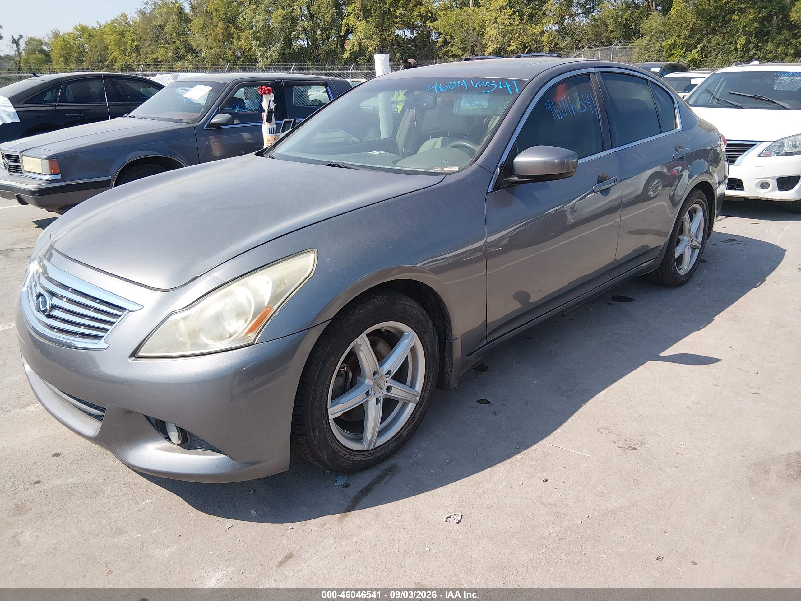 2015 Infiniti Q40   Gray vin: JN1CV6AP2FM580076