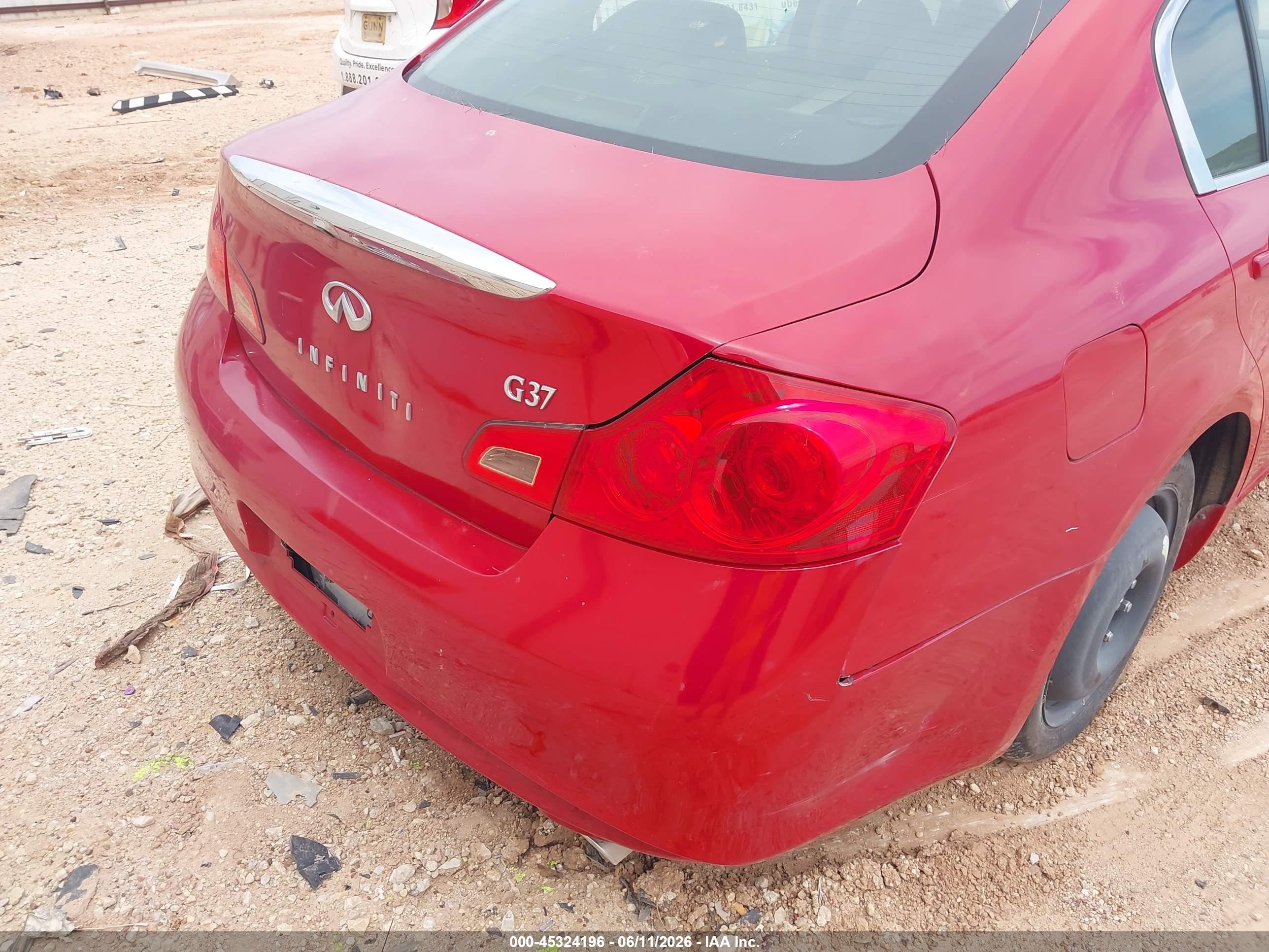 2011 Infiniti G37 Journey Red vin: JN1CV6AP3BM506367