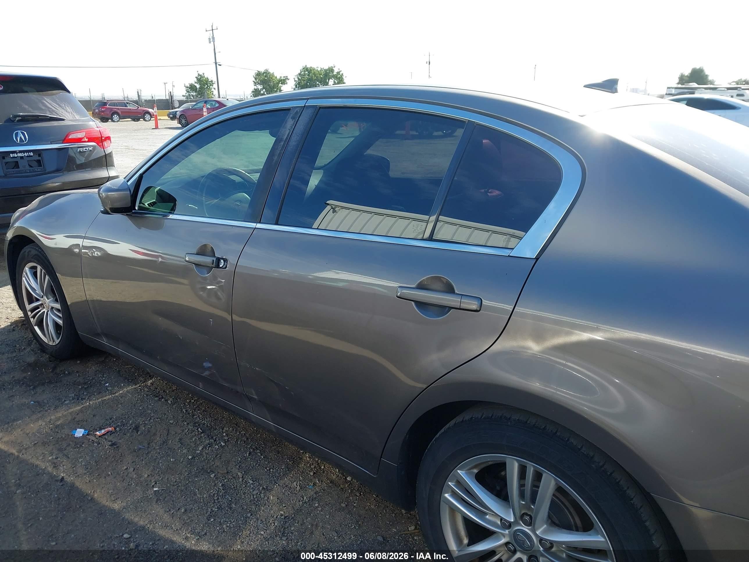 2011 Infiniti G37 Journey Коричневый vin: JN1CV6AP3BM509169