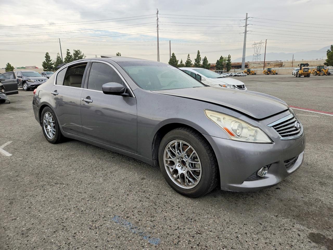 2011 Infiniti G37 Sedan Journey Silver vin: JN1CV6AP3BM510273