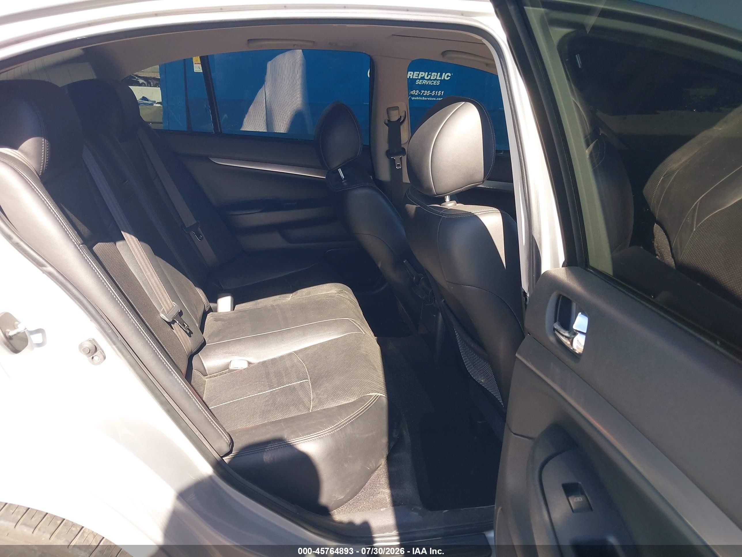 2012 Infiniti G37 Sport Silver vin: JN1CV6AP3CM624162