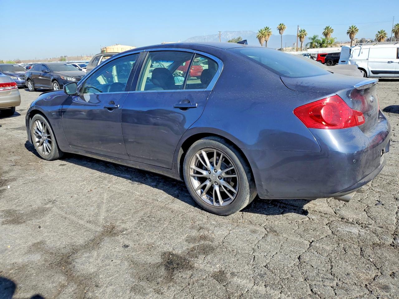 2012 Infiniti G37 Sedan Journey Угольный vin: JN1CV6AP3CM930617