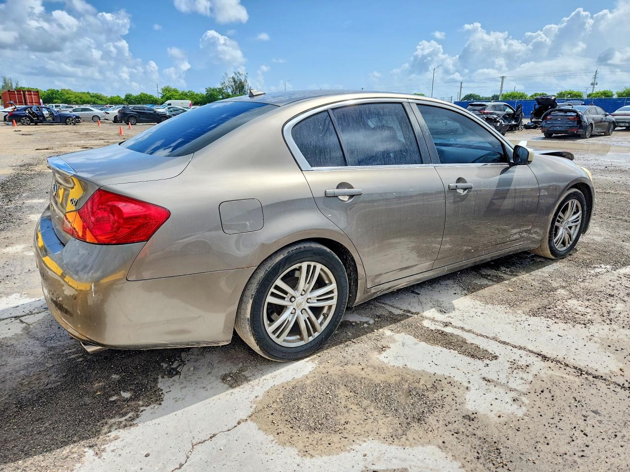 2013 Infiniti G37 Sedan Journey Tan vin: JN1CV6AP3DM301487