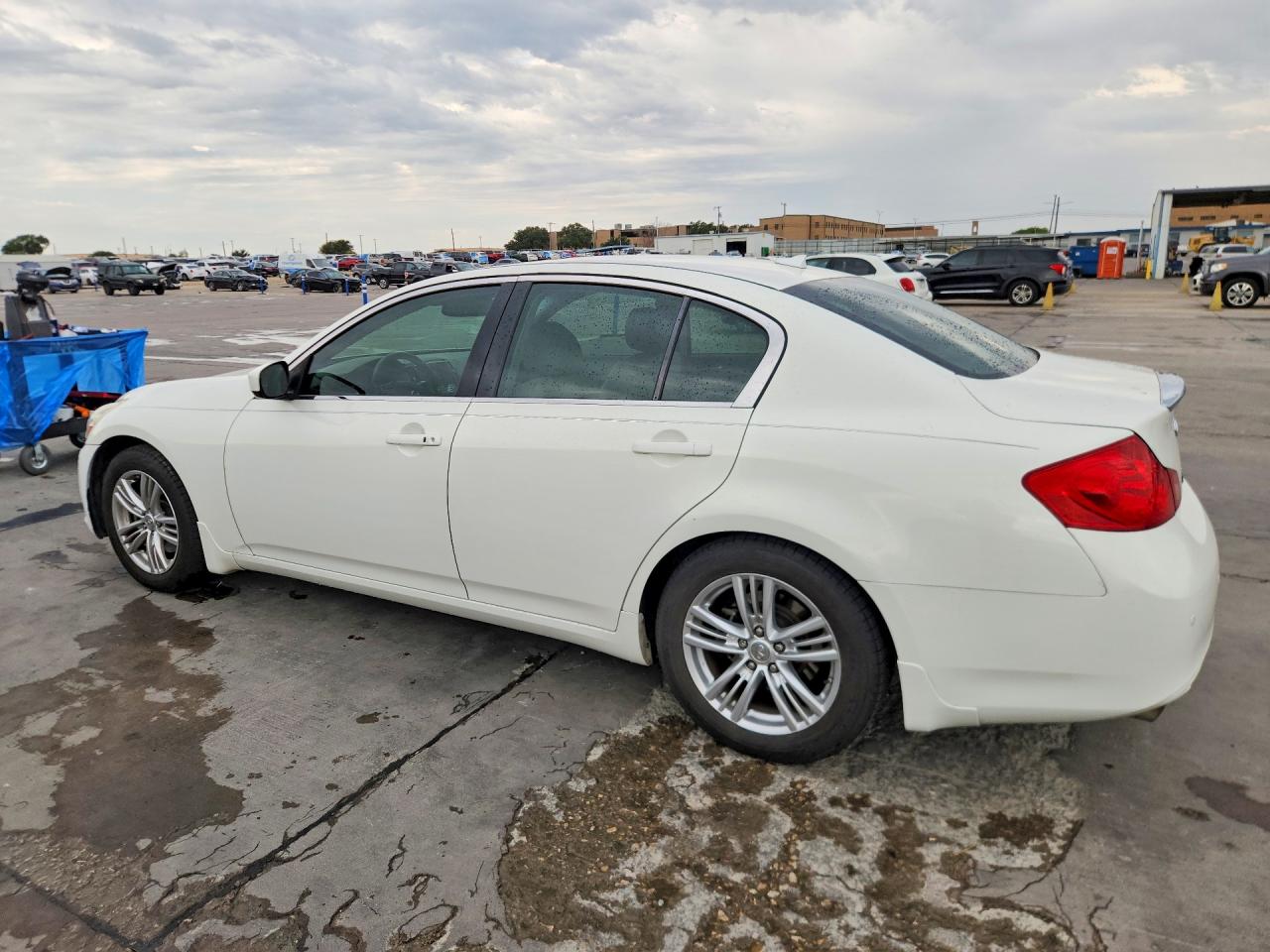 2013 Infiniti G37 Sedan Journey Белый vin: JN1CV6AP3DM718561