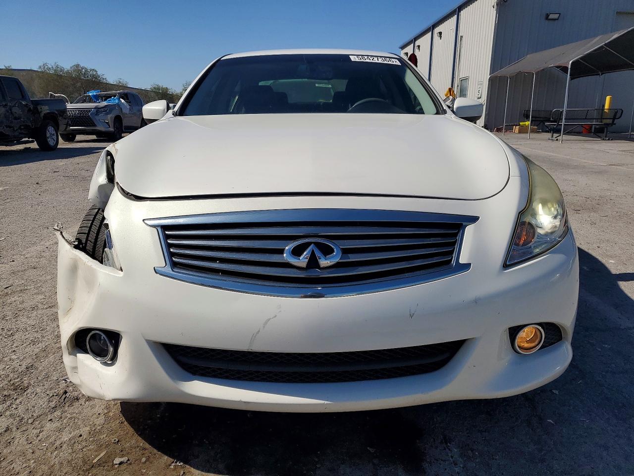 2015 Infiniti Q40 Base White vin: JN1CV6AP3FM501854