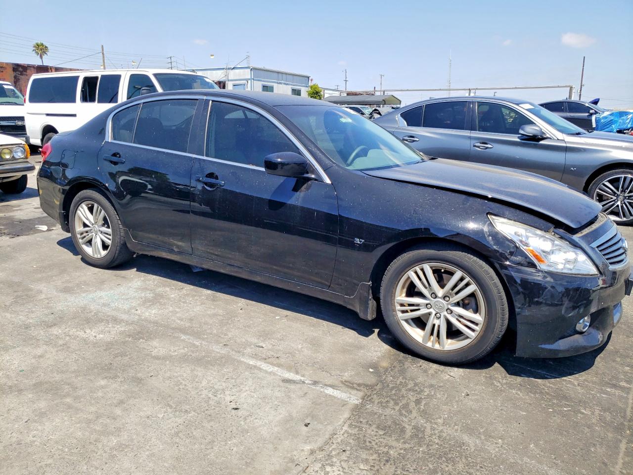 2015 Infiniti Q40 Base Черный vin: JN1CV6AP3FM502342