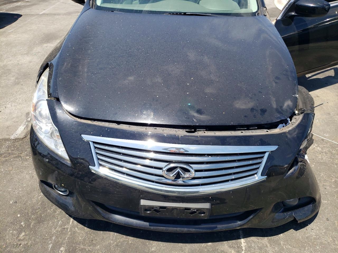 2015 Infiniti Q40 Base Черный vin: JN1CV6AP3FM502342