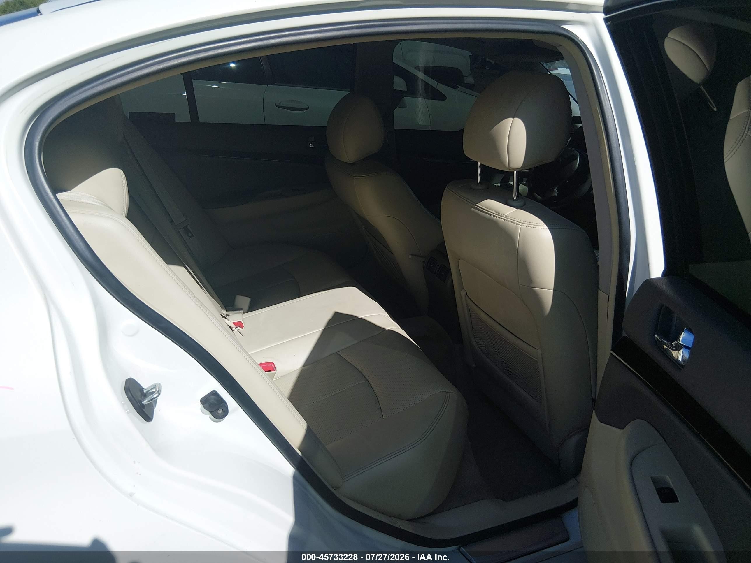 2011 Infiniti G37 Journey White vin: JN1CV6AP4BM304881