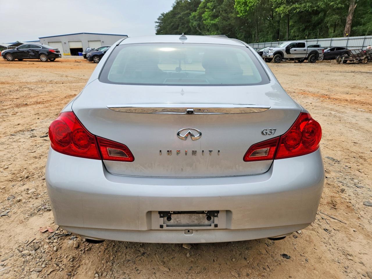 2011 Infiniti G37 Sedan Journey Silver vin: JN1CV6AP4BM506040