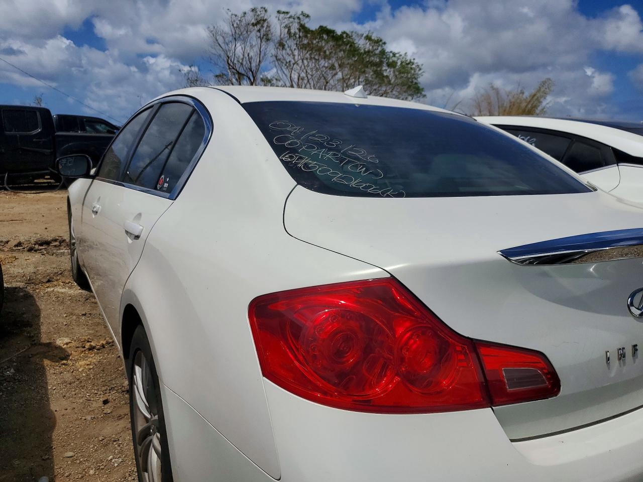 2013 Infiniti G37 Sedan Journey Белый vin: JN1CV6AP4DM300445