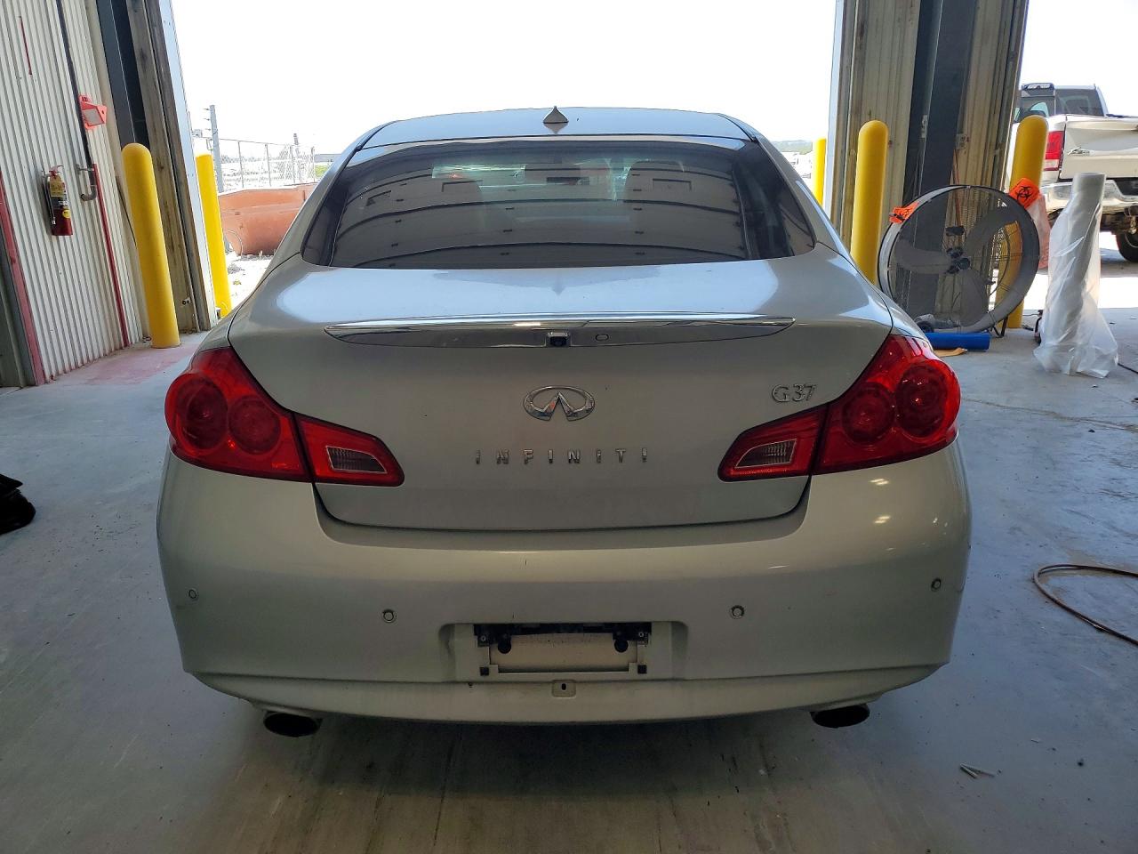 2013 Infiniti G37 Sedan Journey Silver vin: JN1CV6AP4DM303250