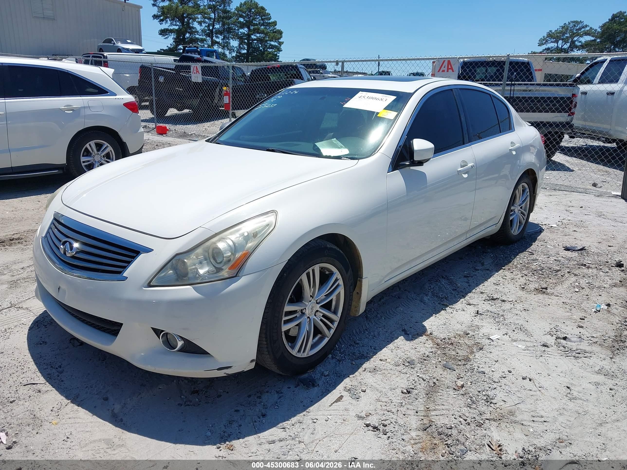 2013 Infiniti G37 Journey White vin: JN1CV6AP4DM305239