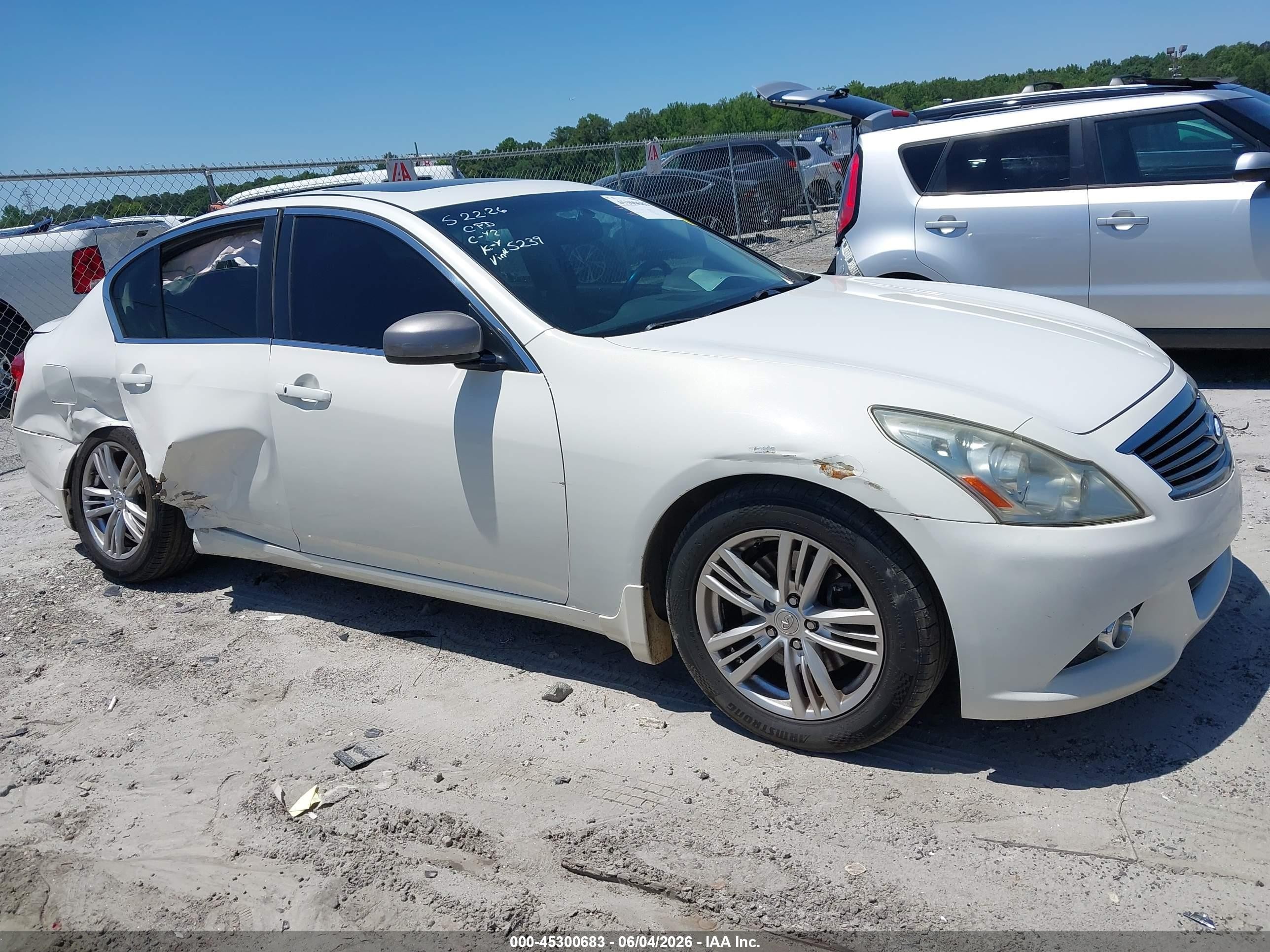 2013 Infiniti G37 Journey White vin: JN1CV6AP4DM305239