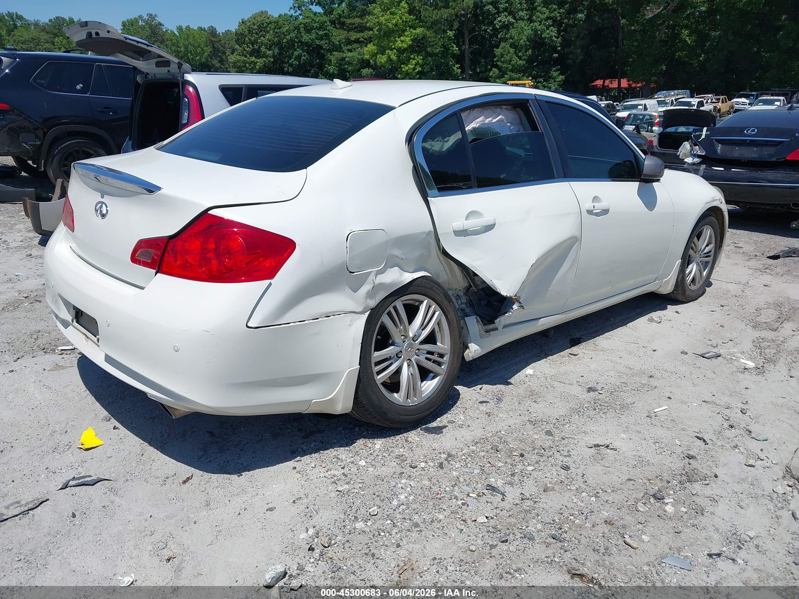 2013 Infiniti G37 Journey White vin: JN1CV6AP4DM305239