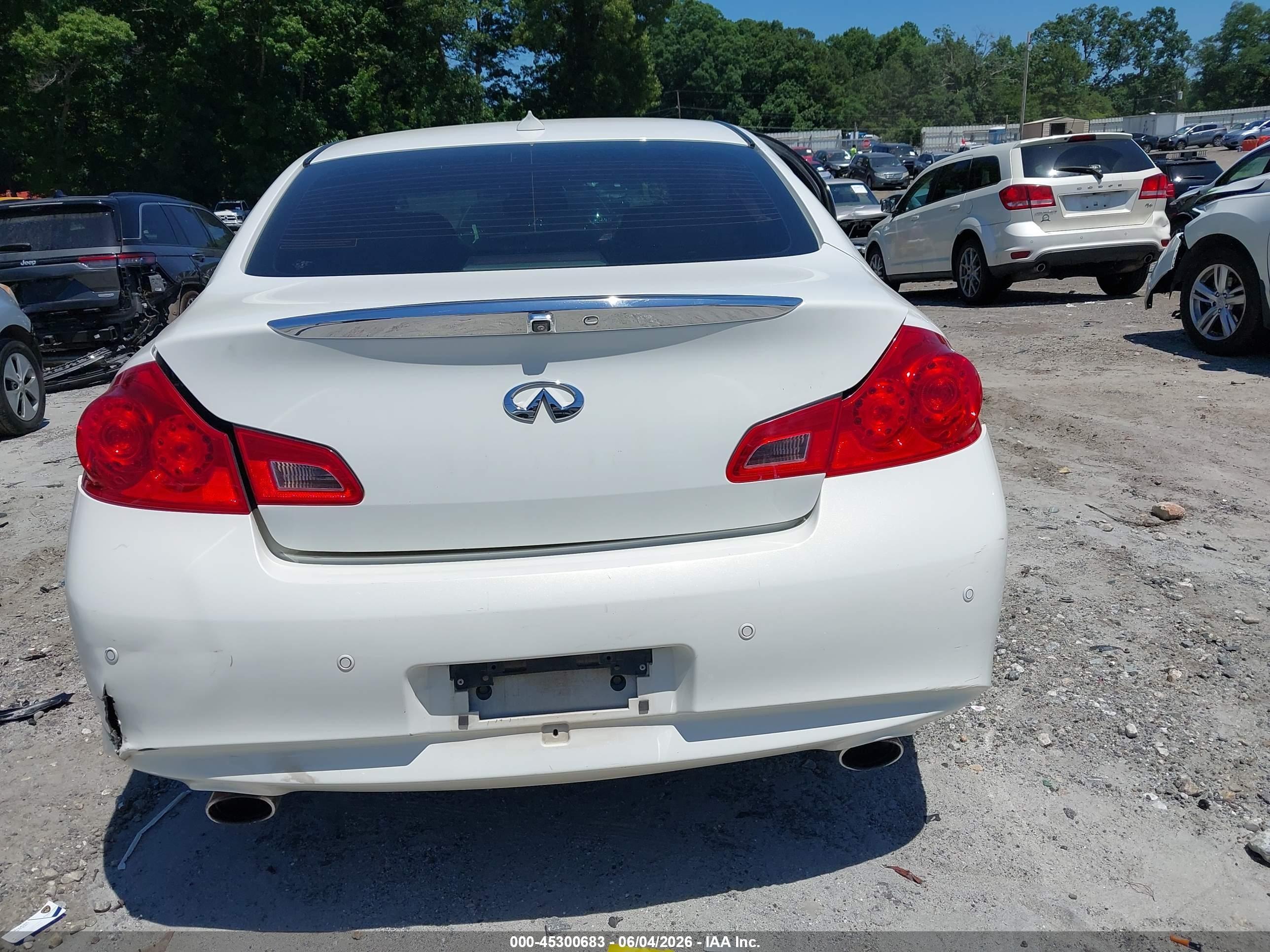 2013 Infiniti G37 Journey White vin: JN1CV6AP4DM305239