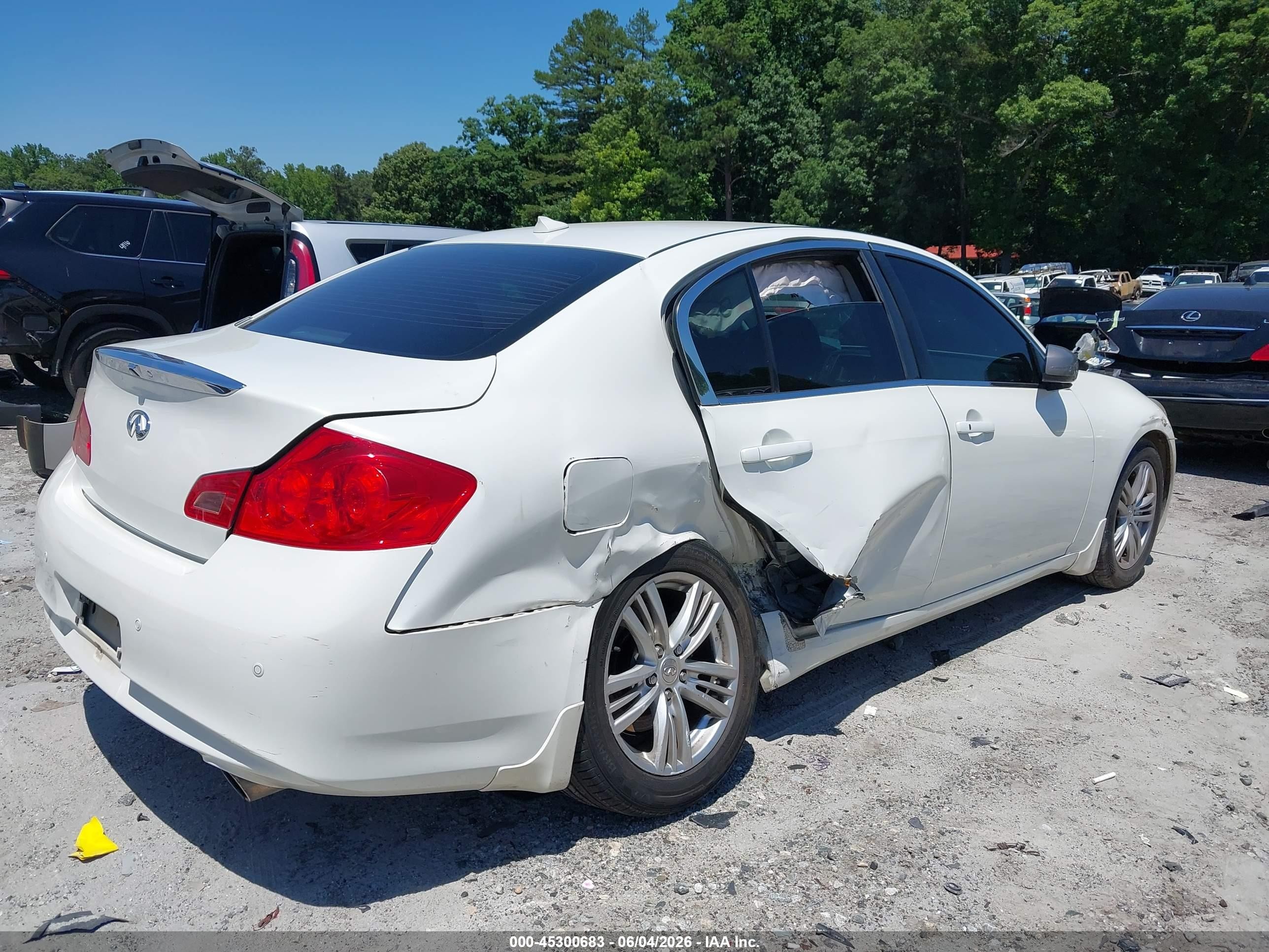 2013 Infiniti G37 Journey White vin: JN1CV6AP4DM305239