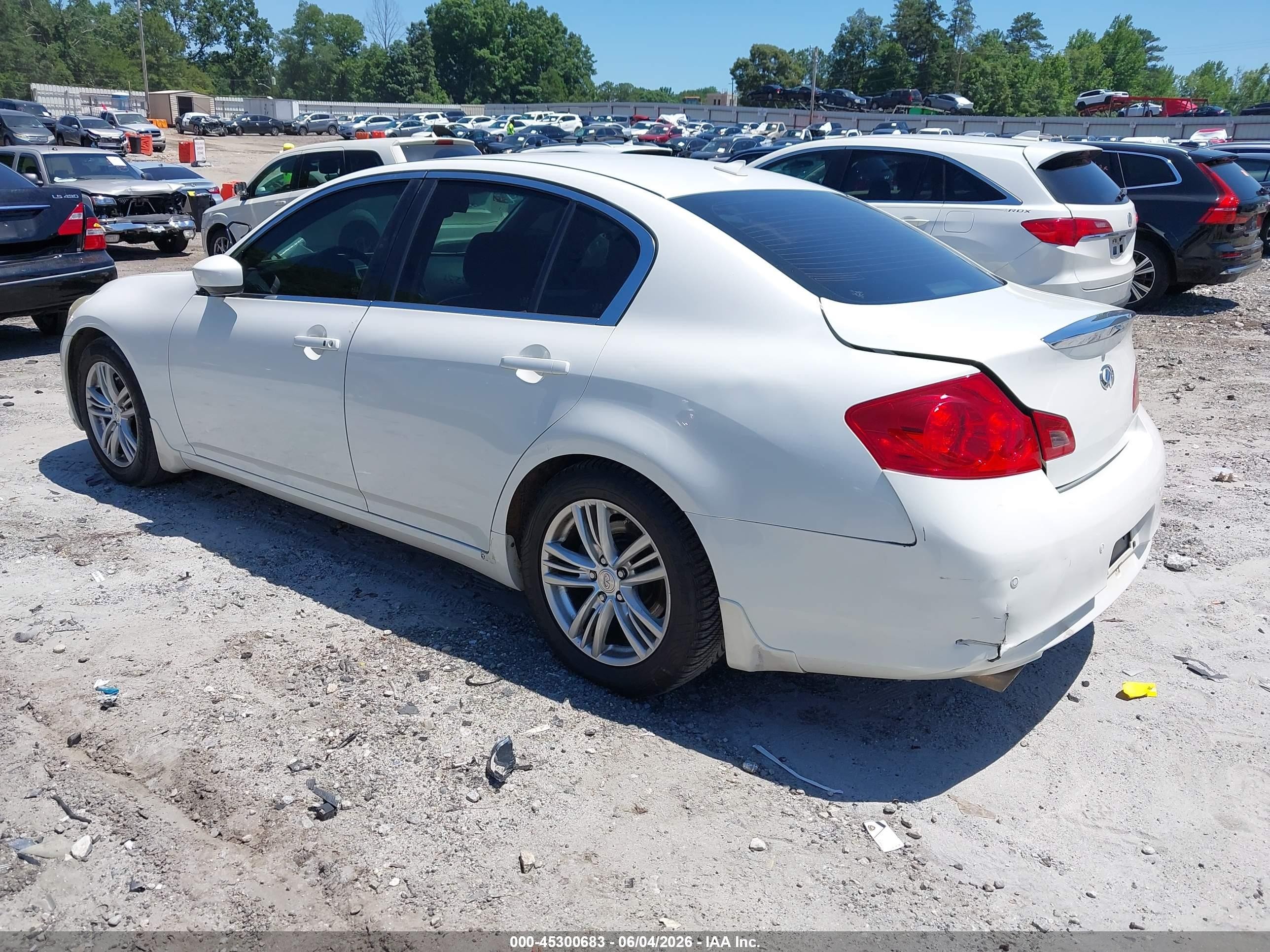 2013 Infiniti G37 Journey White vin: JN1CV6AP4DM305239