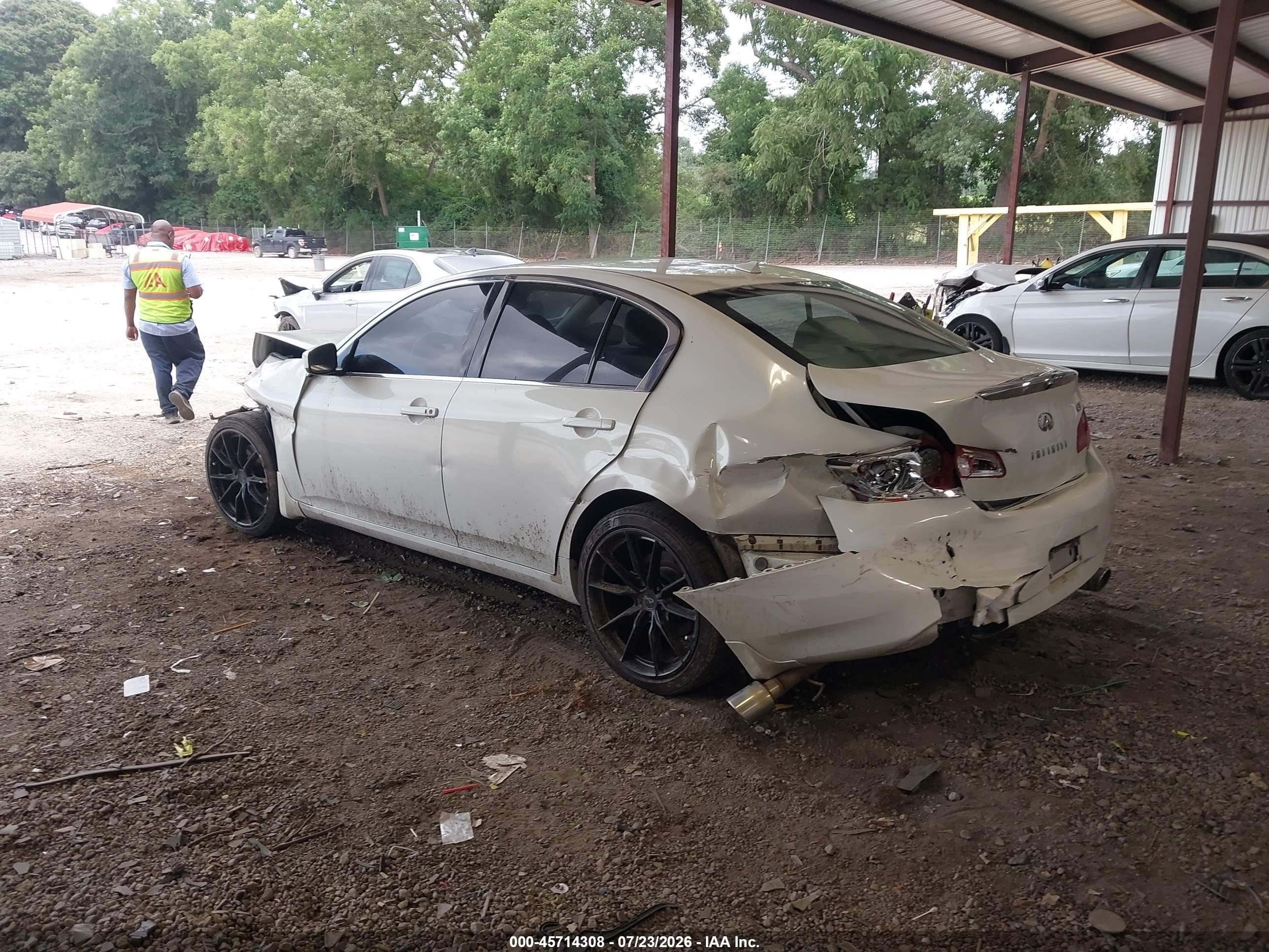 2013 Infiniti G37 Journey Белый vin: JN1CV6AP4DM306536