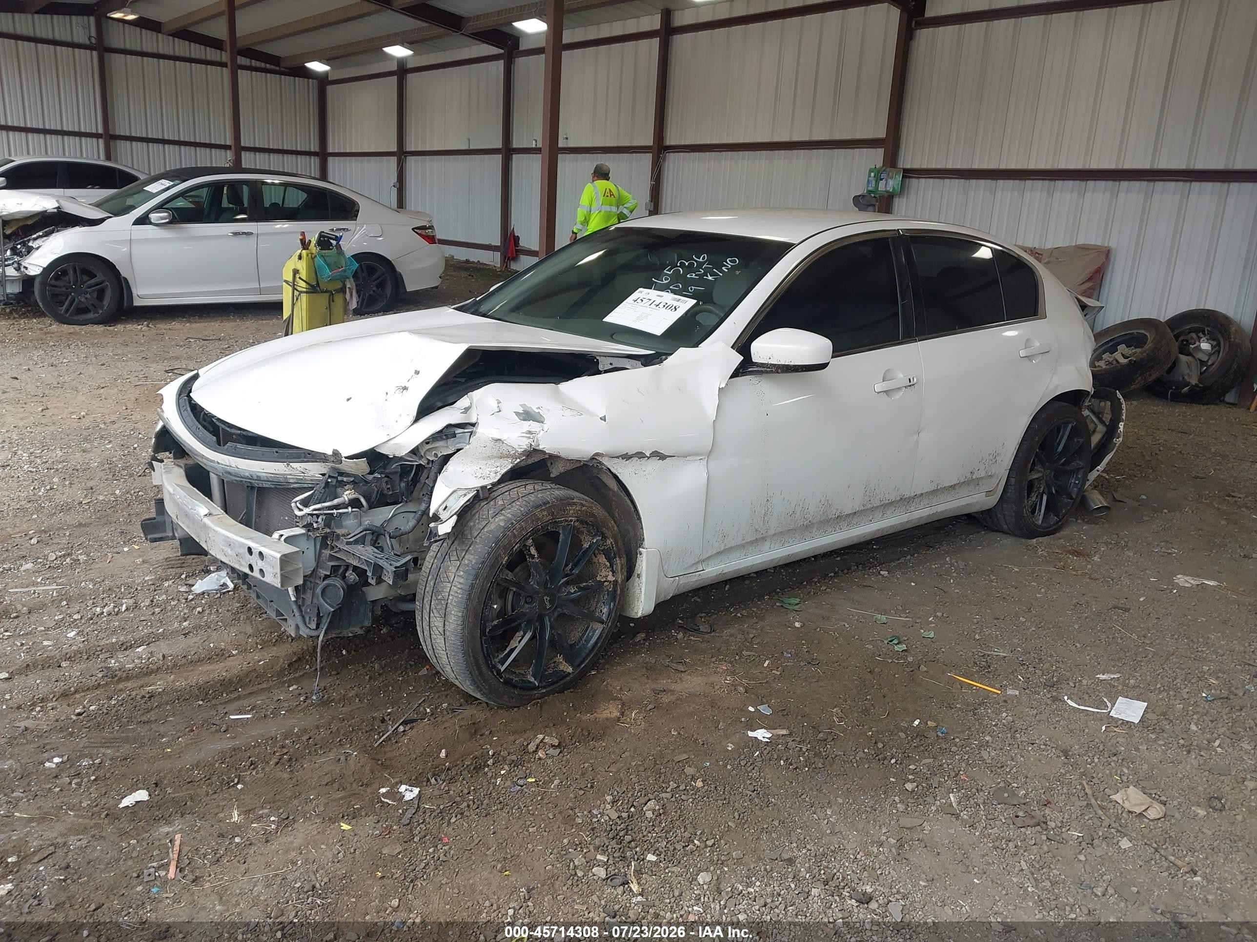 2013 Infiniti G37 Journey Белый vin: JN1CV6AP4DM306536