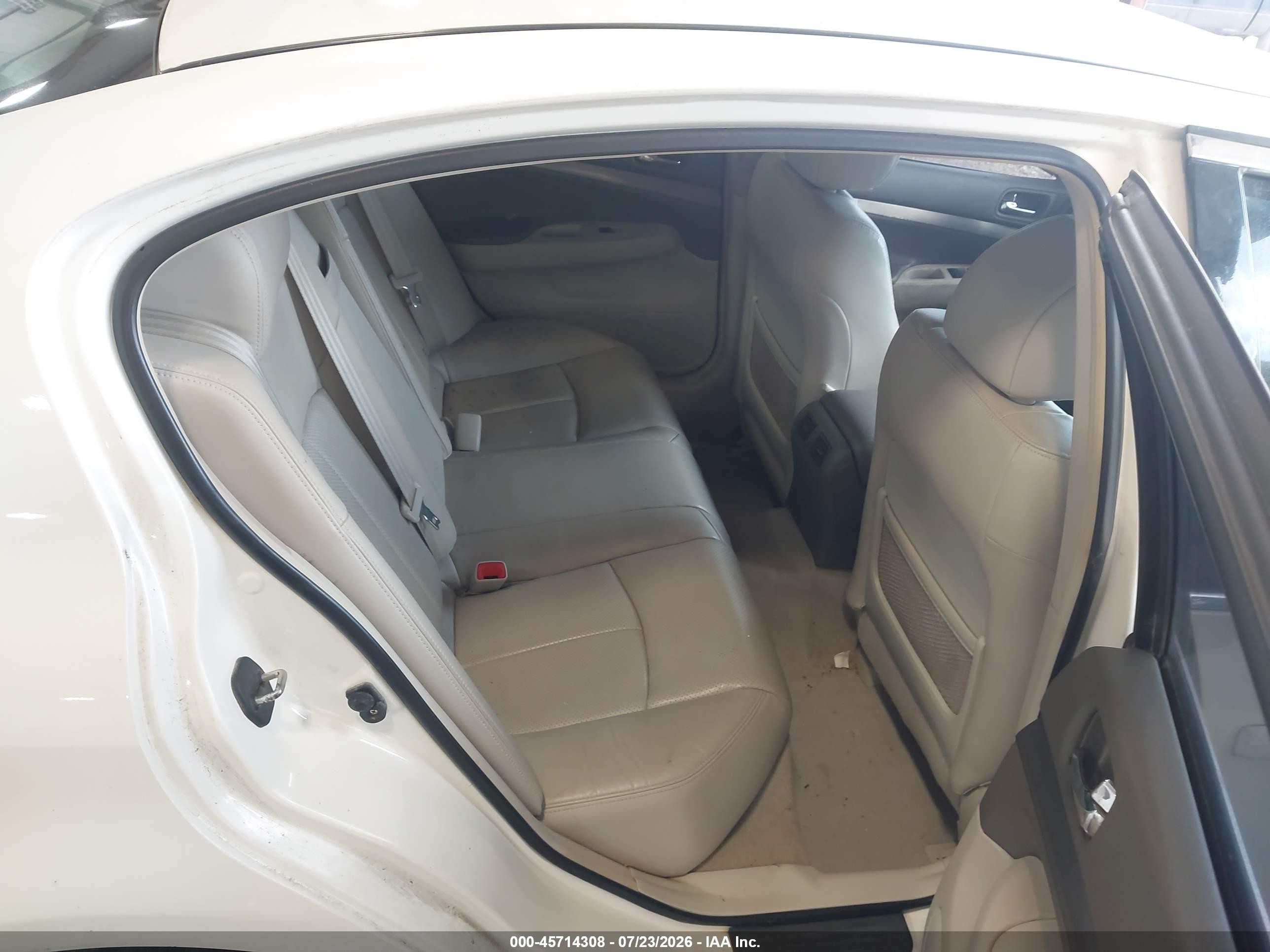 2013 Infiniti G37 Journey Белый vin: JN1CV6AP4DM306536