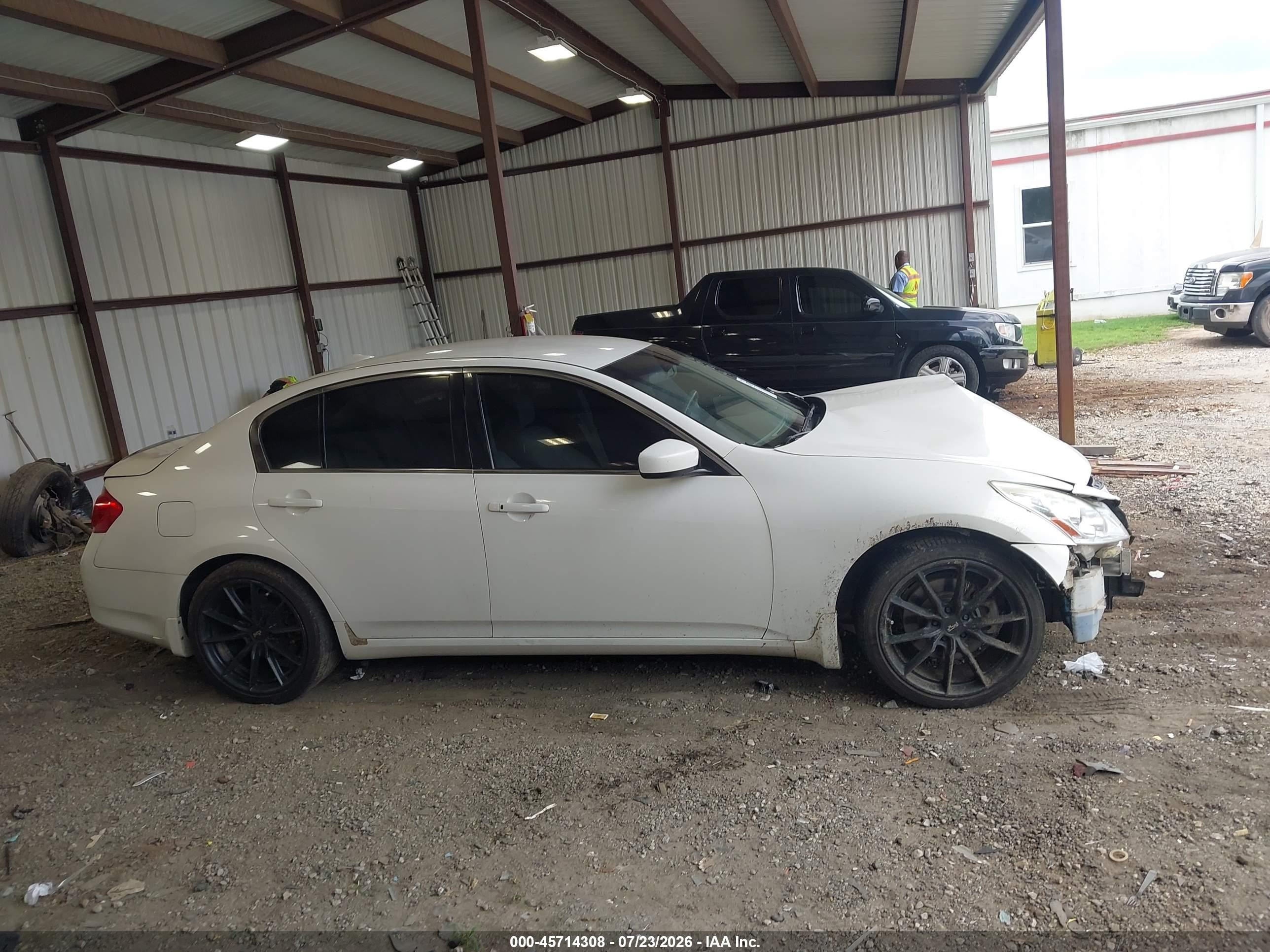 2013 Infiniti G37 Journey Белый vin: JN1CV6AP4DM306536