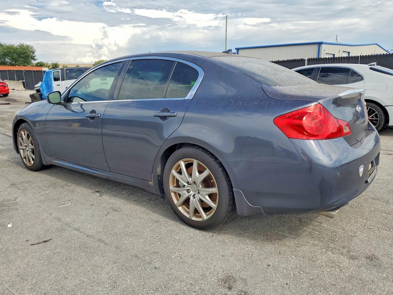 2013 Infiniti G37 Sedan Journey Gray vin: JN1CV6AP4DM710095