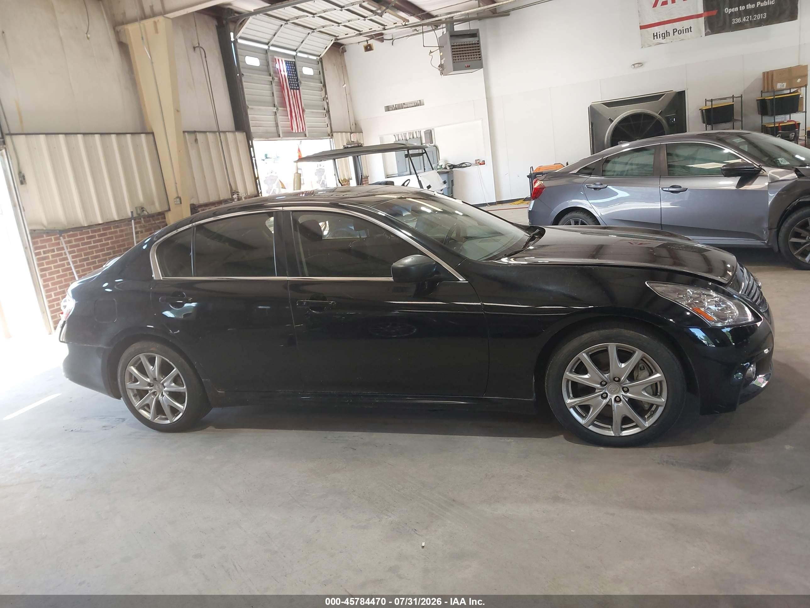 2013 Infiniti G37 Journey Черный vin: JN1CV6AP4DM710596