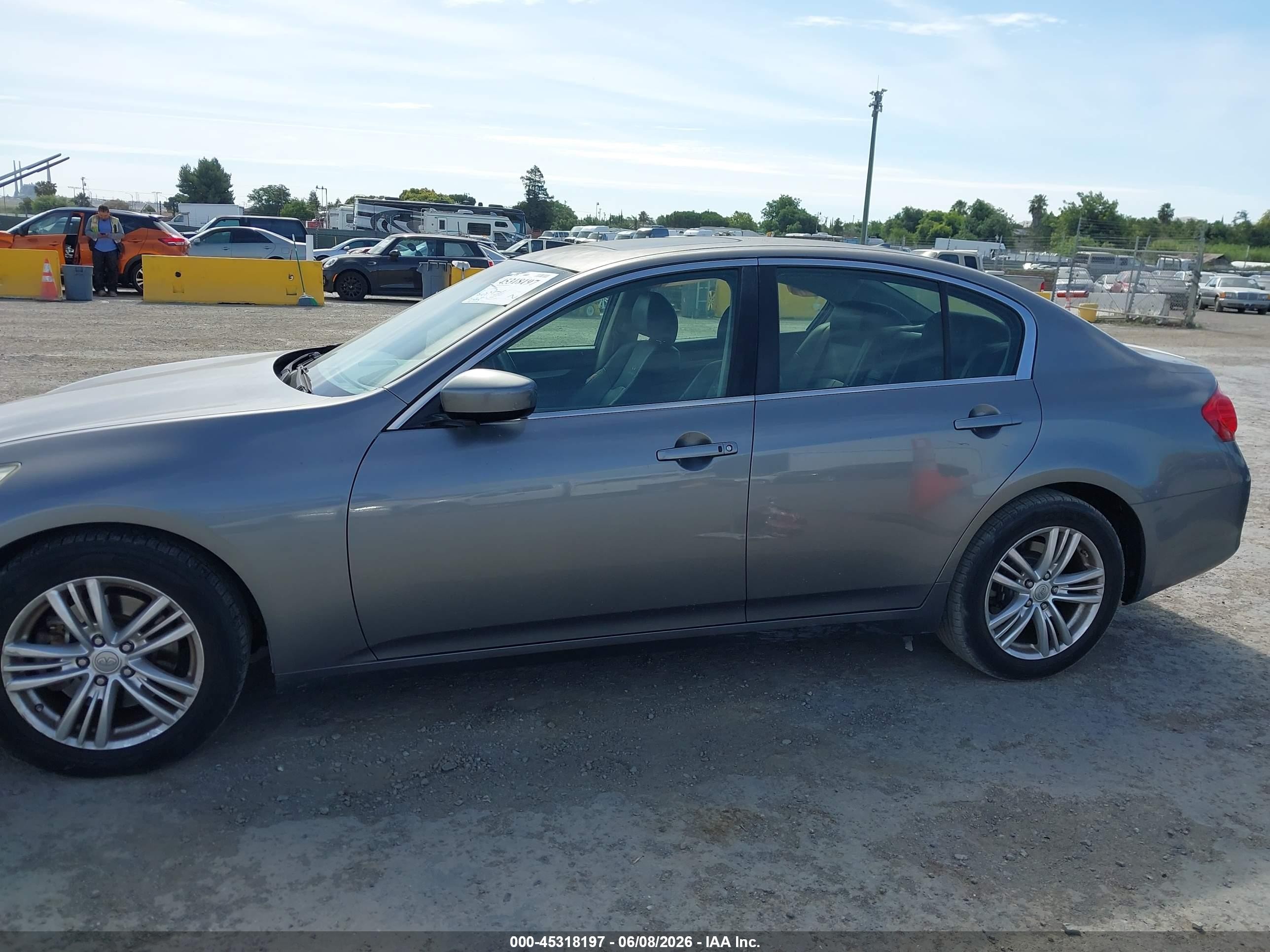 2013 Infiniti G37 Journey Серый vin: JN1CV6AP4DM725454