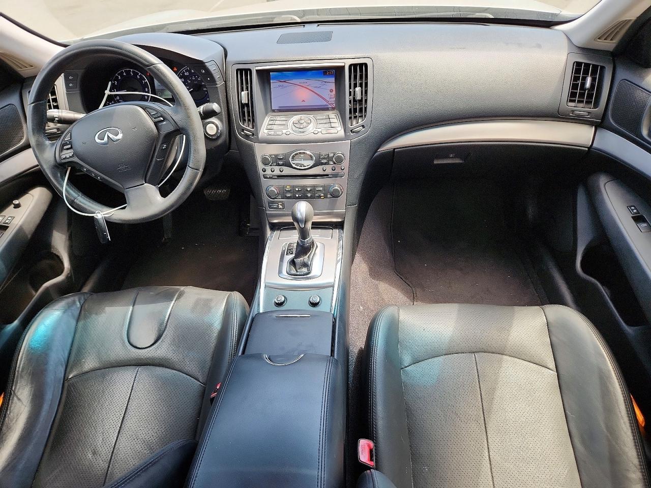 2015 Infiniti Q40 Base Серебряный vin: JN1CV6AP4FM500390