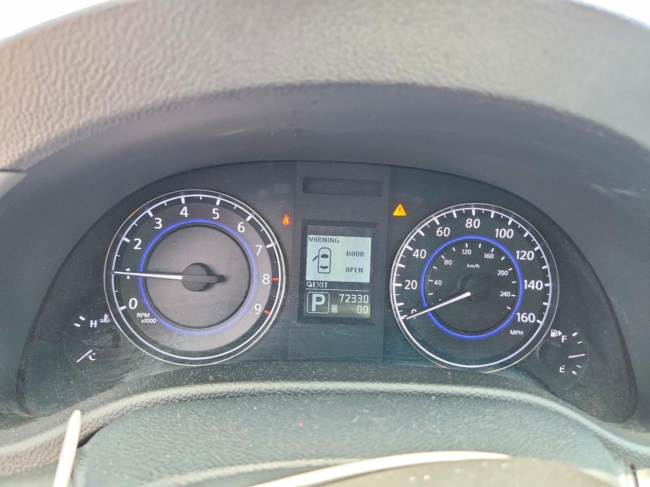 2015 Infiniti Q40 Base Серебряный vin: JN1CV6AP4FM500390