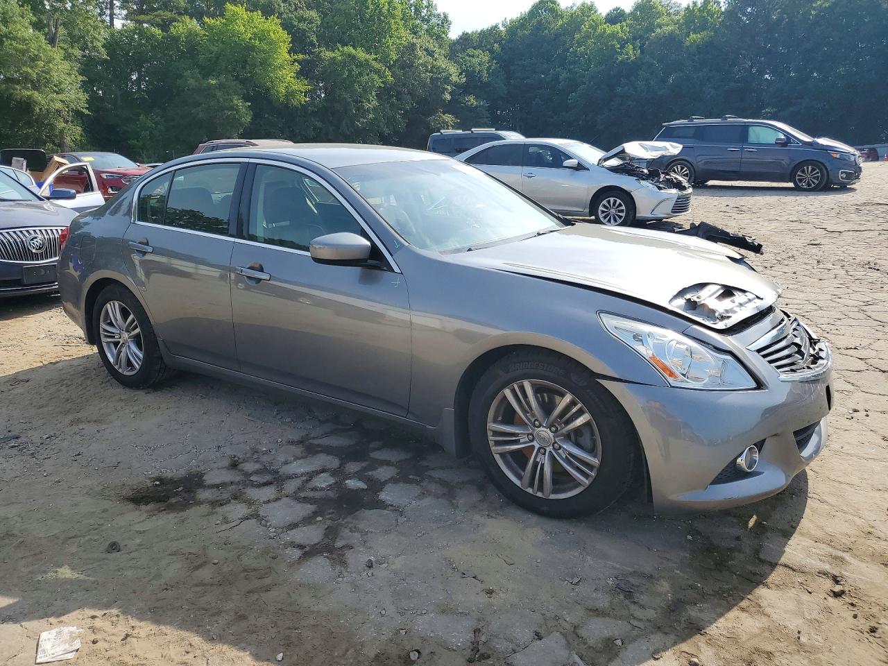 2015 Infiniti Q40 Base Серый vin: JN1CV6AP4FM500633