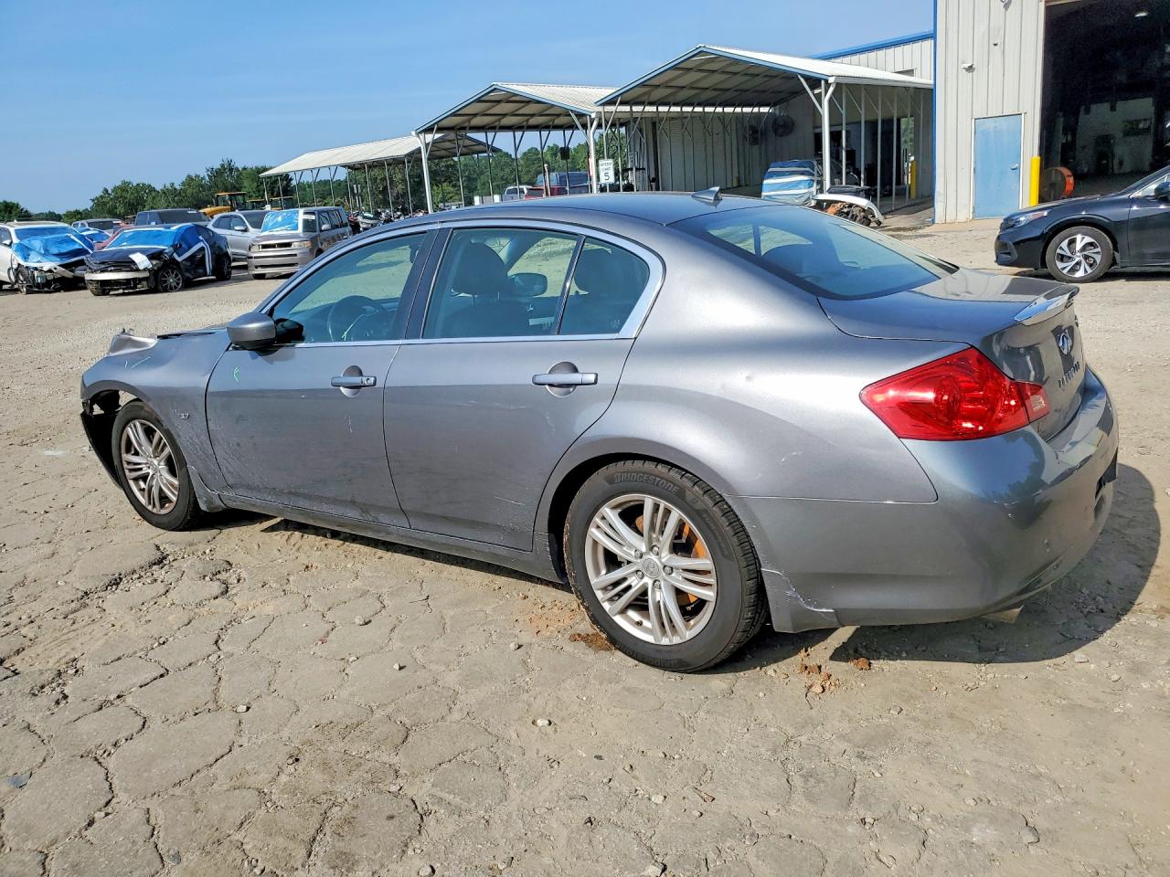 2015 Infiniti Q40 Base Серый vin: JN1CV6AP4FM500633
