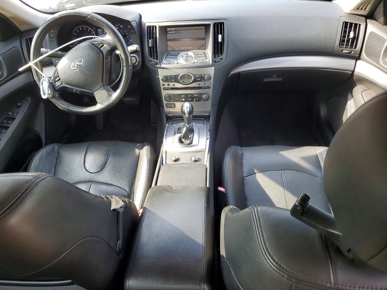 2015 Infiniti Q40 Base Серый vin: JN1CV6AP4FM500633