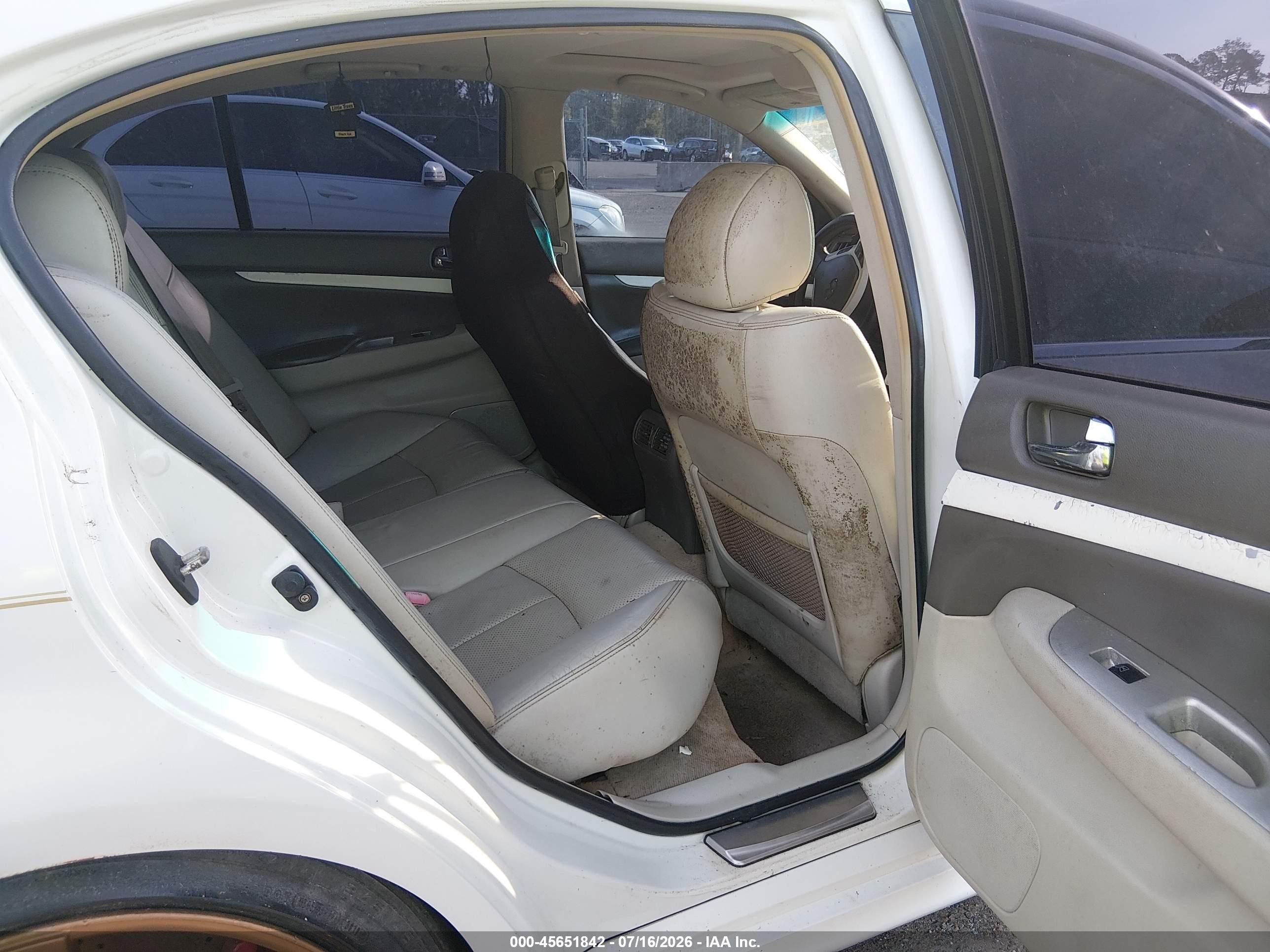2010 Infiniti G37 Journey White vin: JN1CV6AP5AM203623