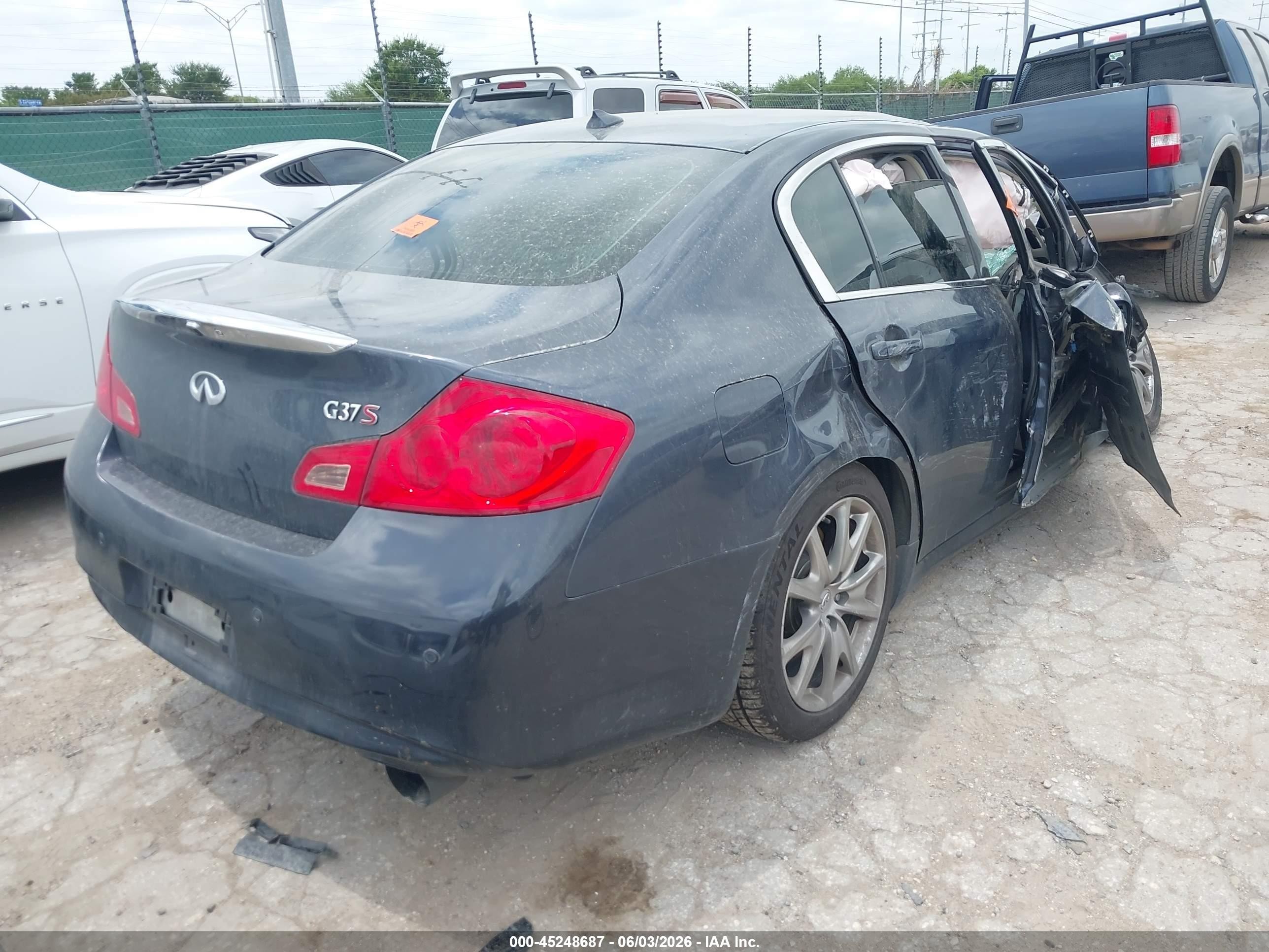 2012 Infiniti G37 Journey Золотой vin: JN1CV6AP5CM934586