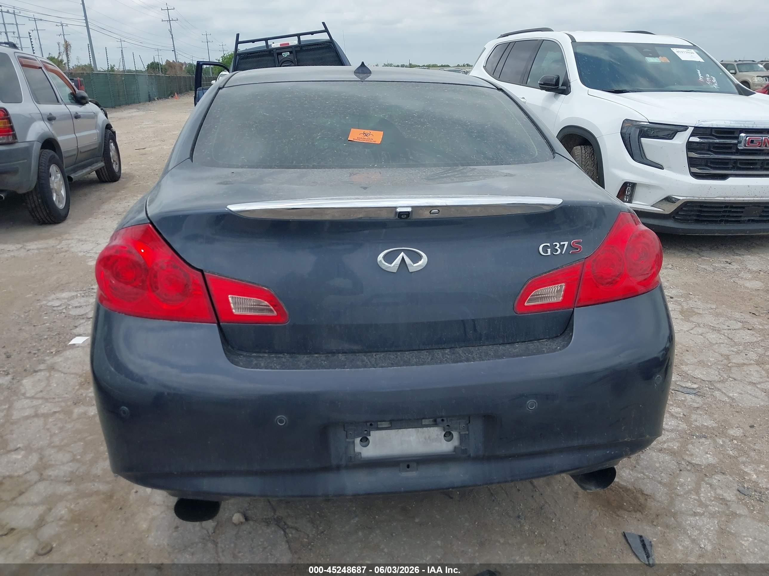 2012 Infiniti G37 Journey Золотой vin: JN1CV6AP5CM934586