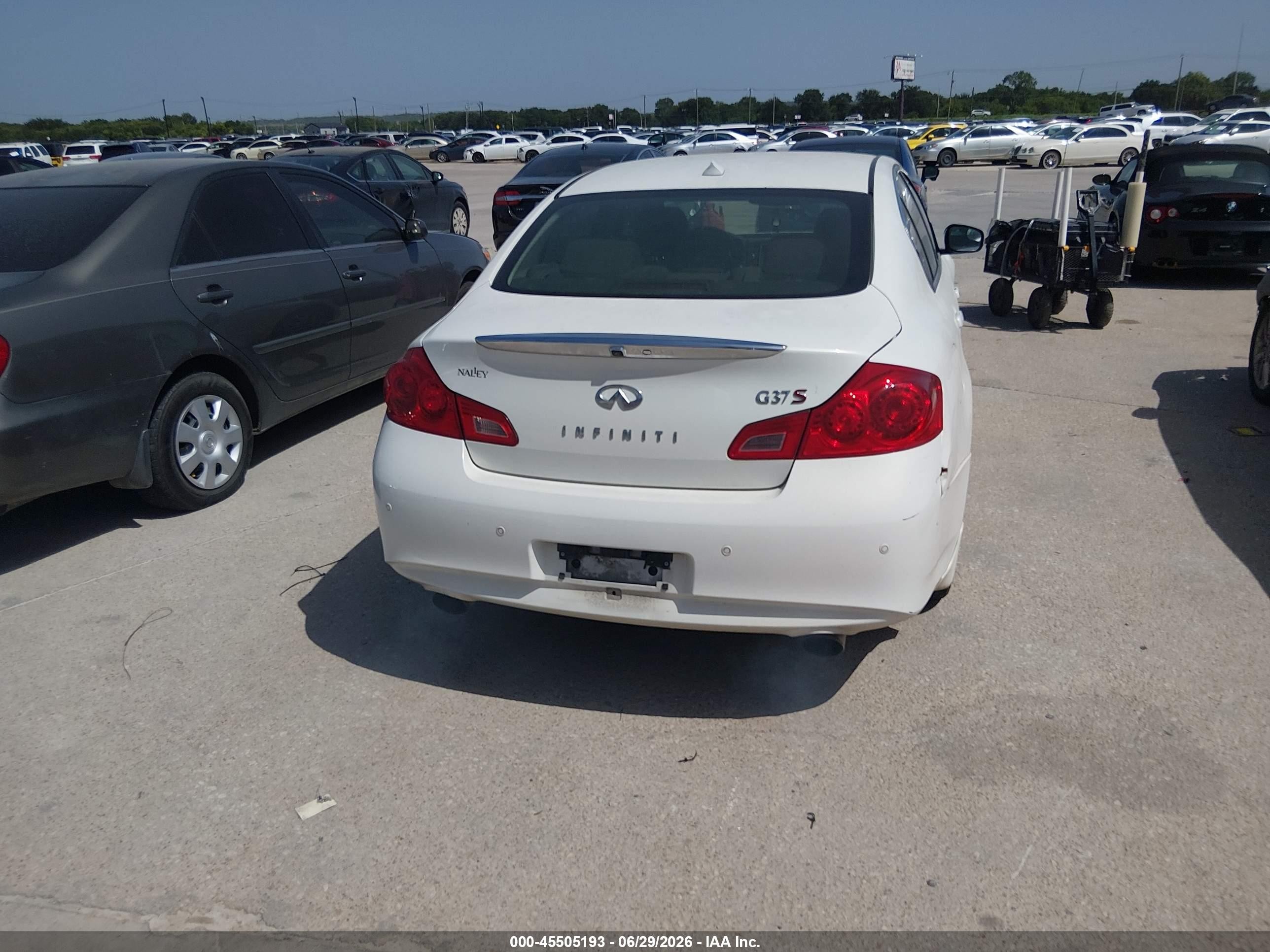 2013 Infiniti G37 Journey White vin: JN1CV6AP5DM301202